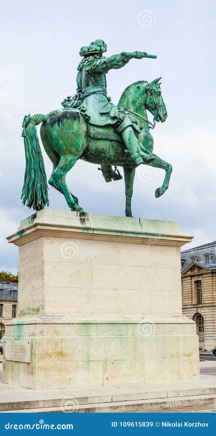 King Louis XIV Statue In Front Of Palace Of Versailles Editorial Stock Image - Image of horseman ...
