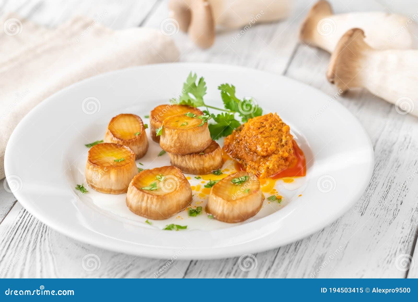 King Oyster Mushroom Scallops Stock Image Image of brown, grill 194503415