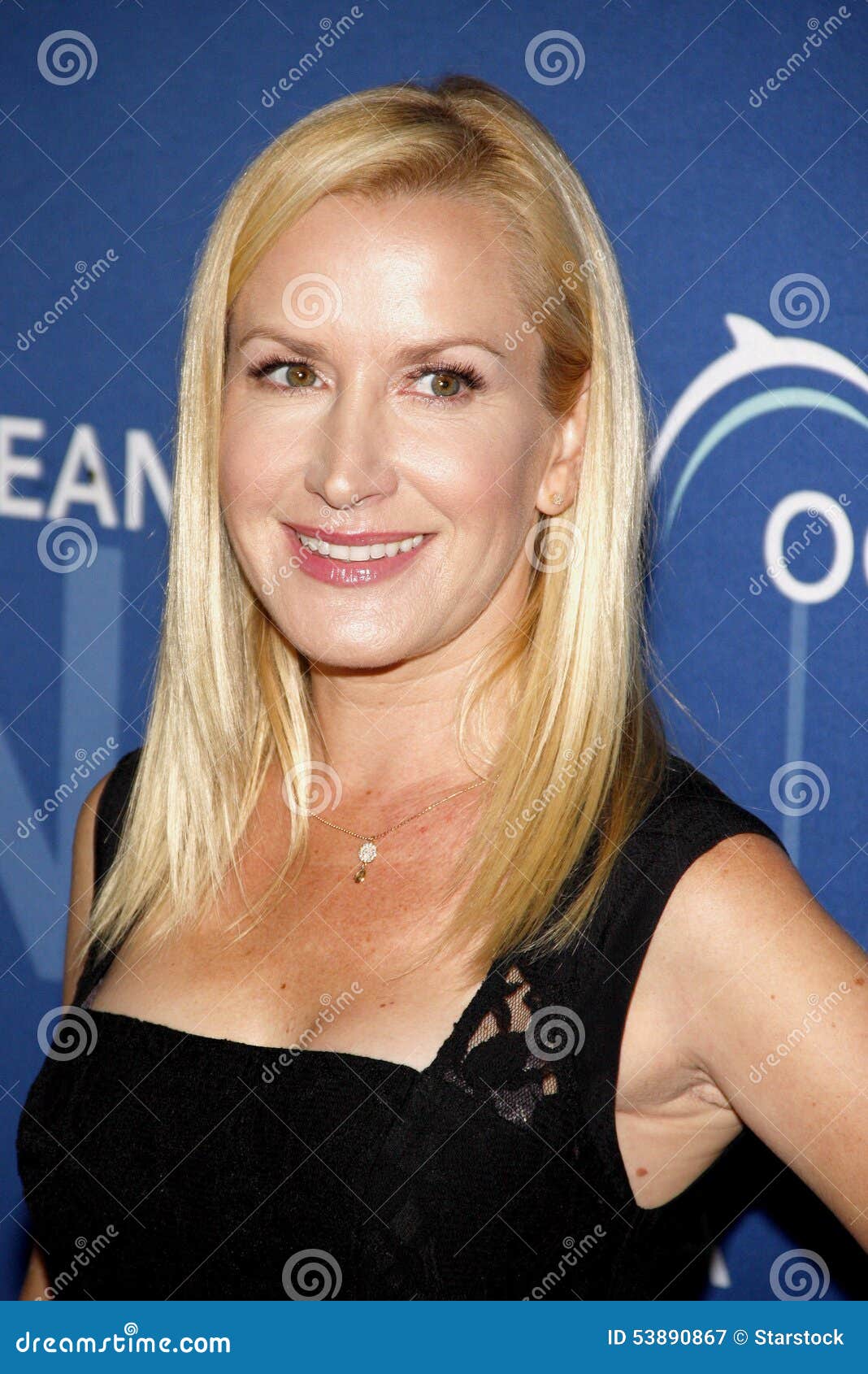 Angela Kinsey Nipple