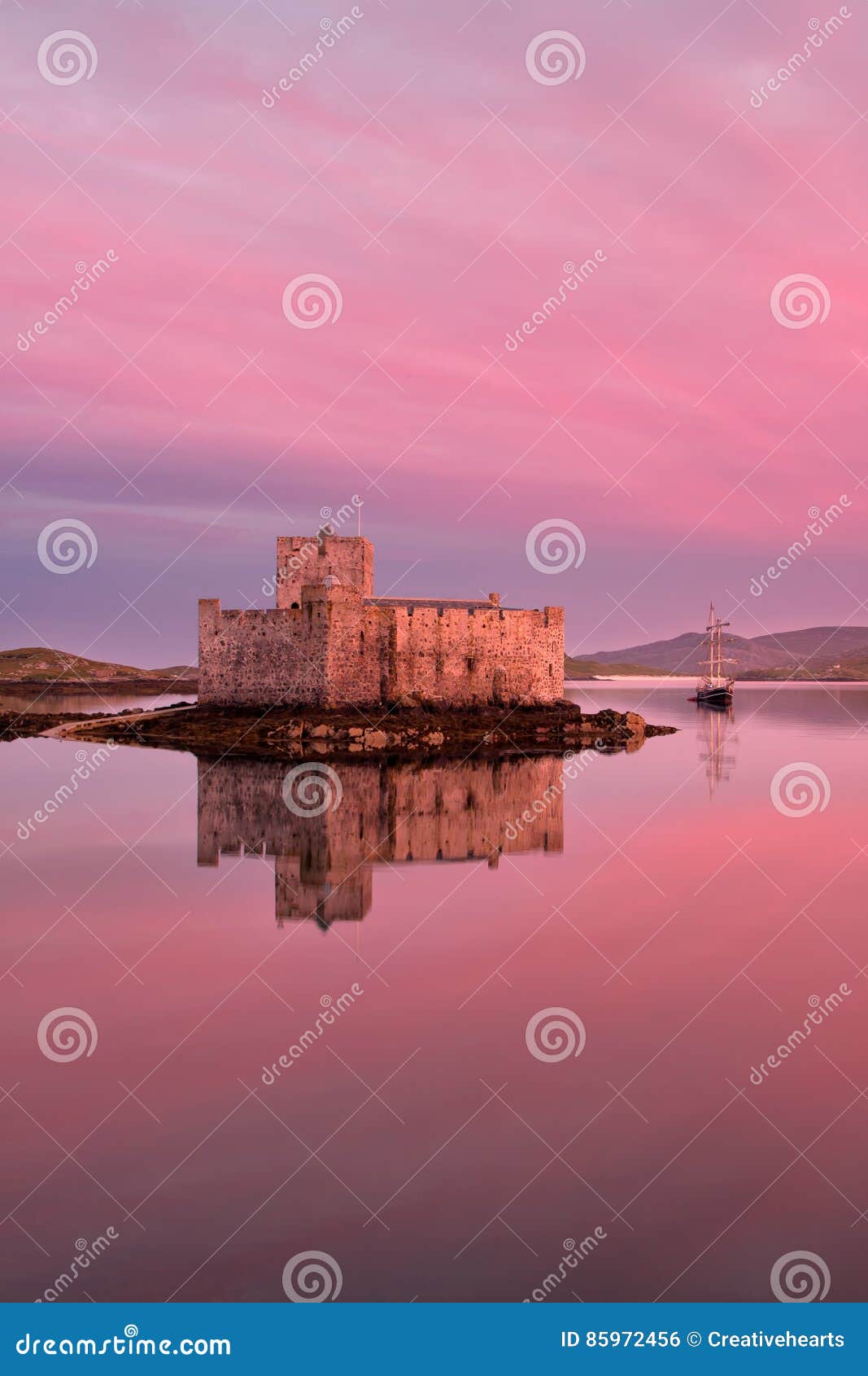 kisimul castle, isle of barra, outer hebrides, scotland