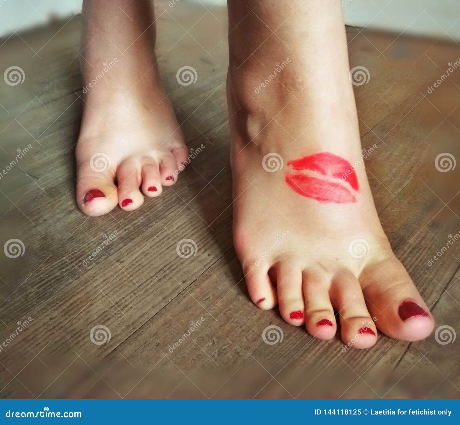 Kiss Nylon Feet
