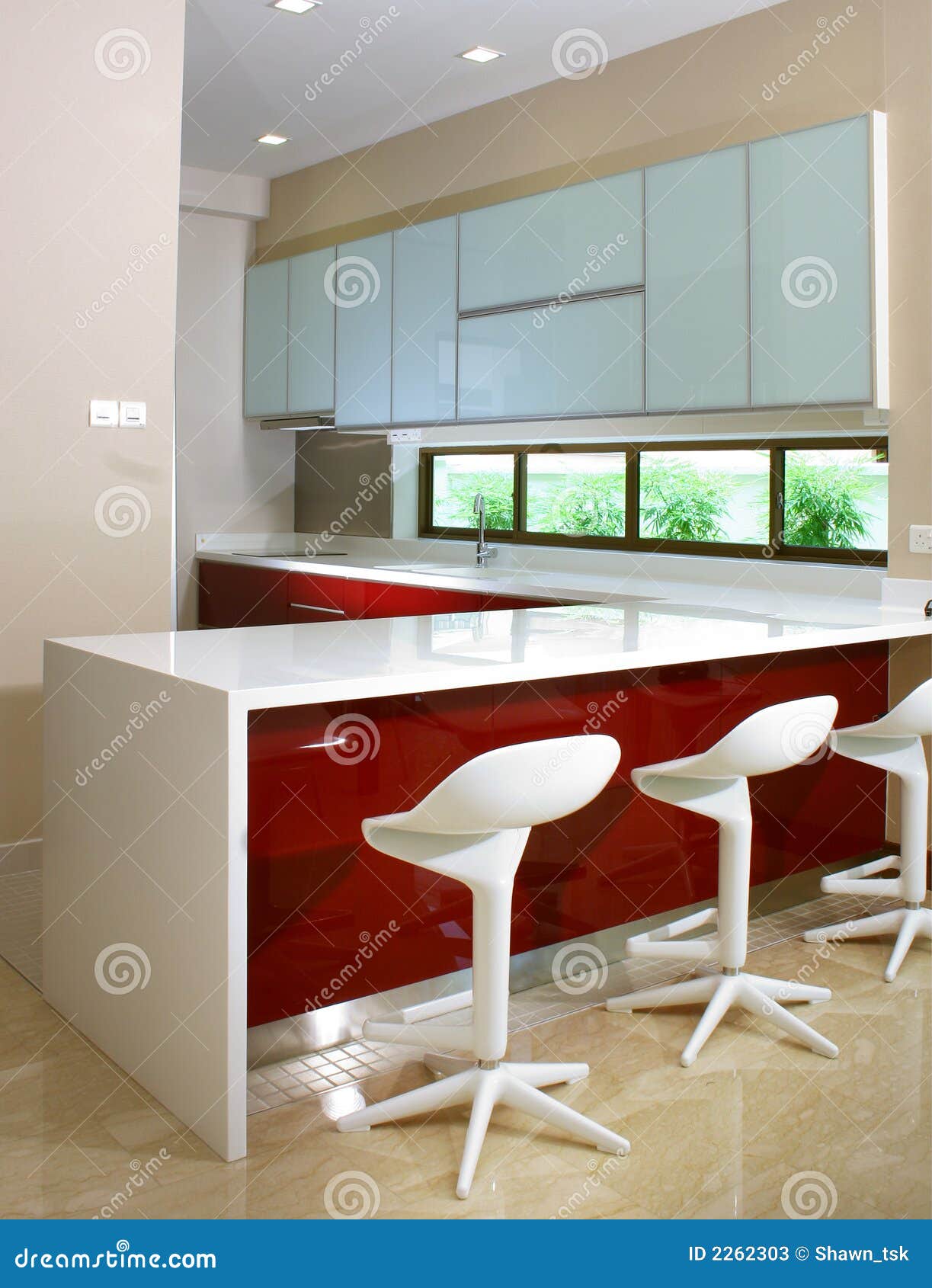 Kitchen Counter With Car Keys Stock Photo - Download Image Now - Key,  Kitchen Counter, Bar Counter - iStock