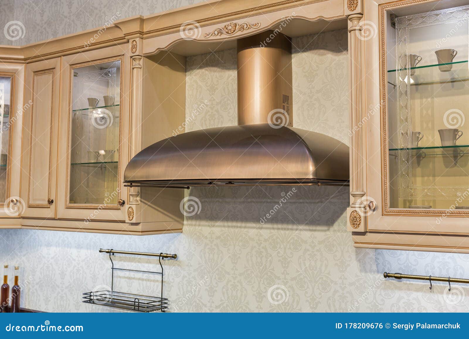 3,456 Cooker Hood Stock Photos - Free & Royalty-Free Stock Photos from  Dreamstime