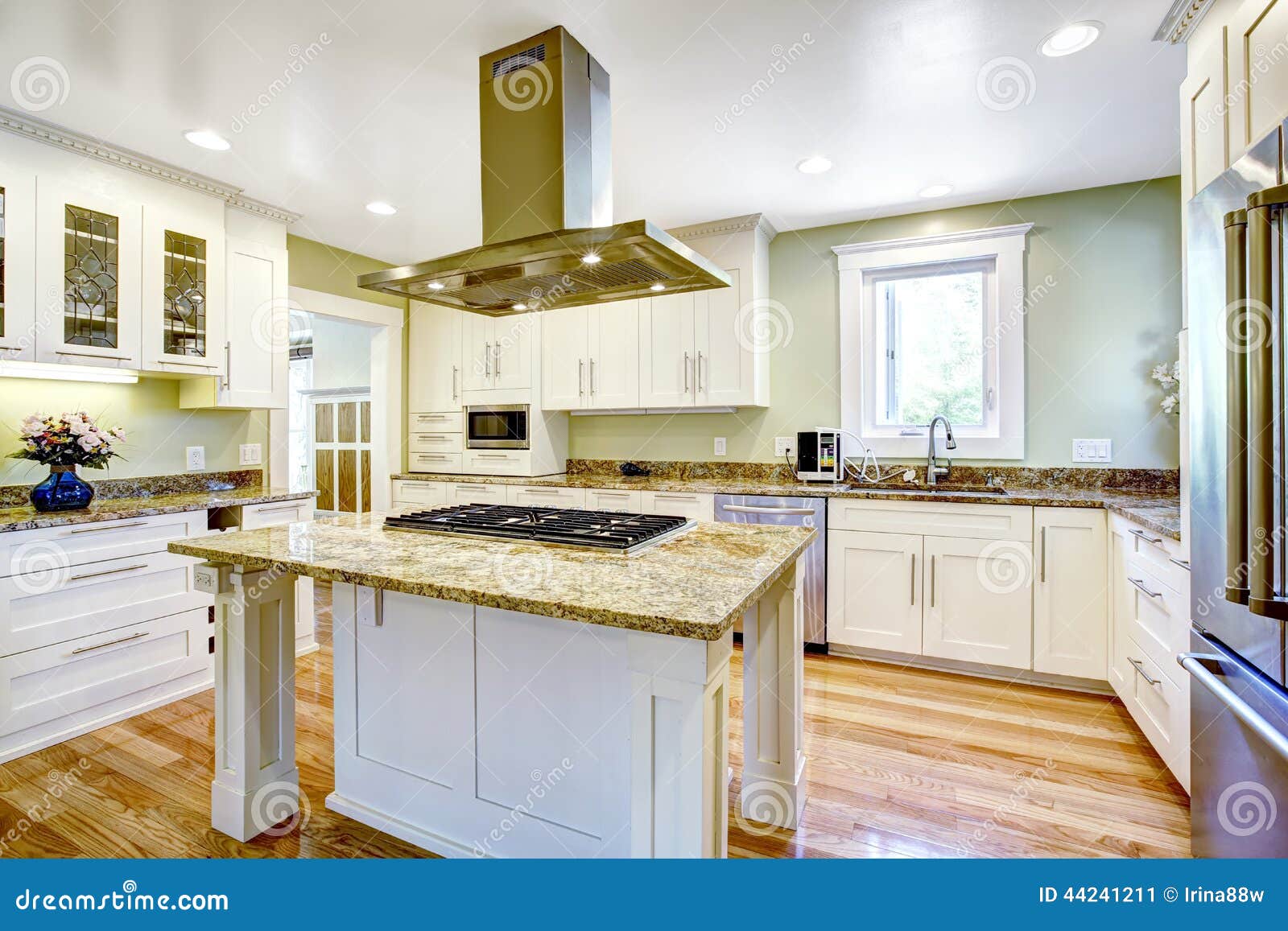 Kitchen Island With Built In Stove Granite Top And Hood Stock Image