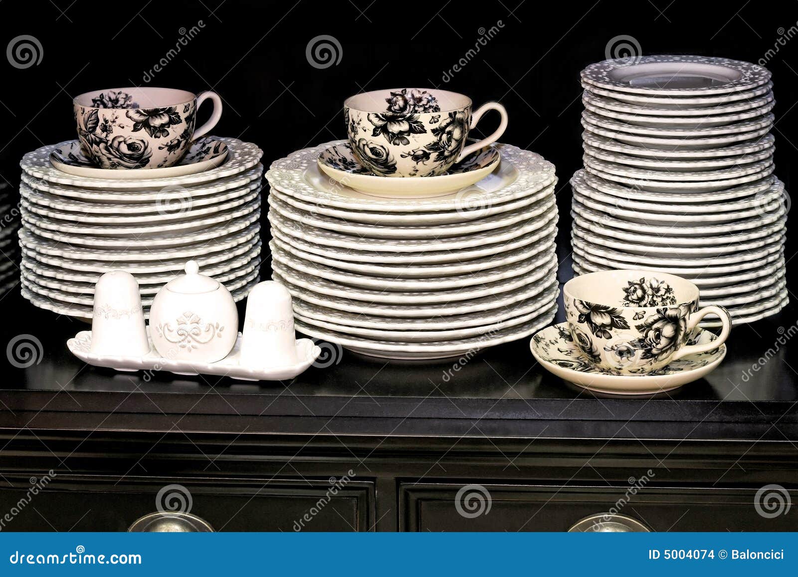 10,265 China Kitchenware Stock Photos Free & RoyaltyFree Stock