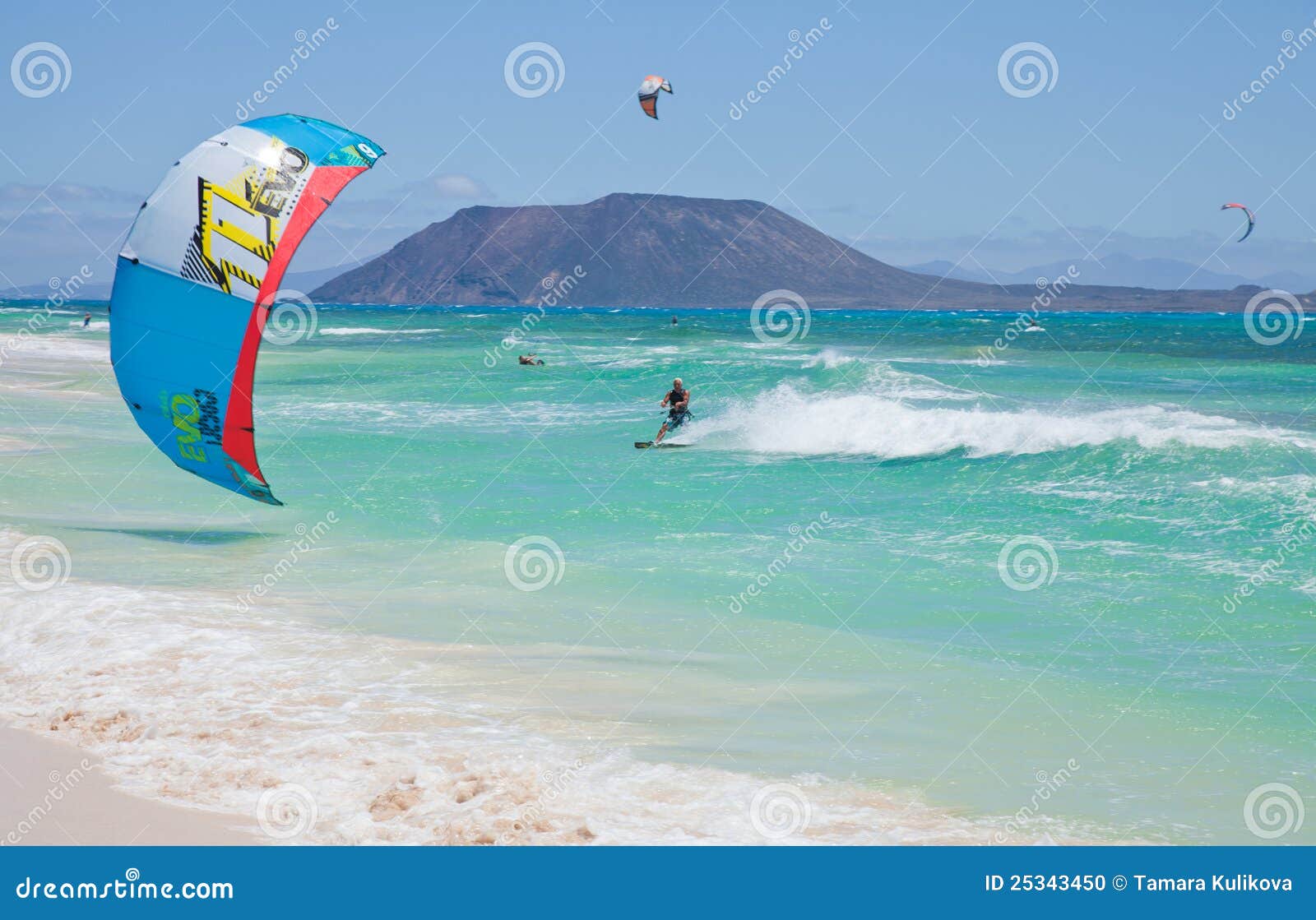 Kitesurfing editorial image. Image of kiteboarding, watch 25343450