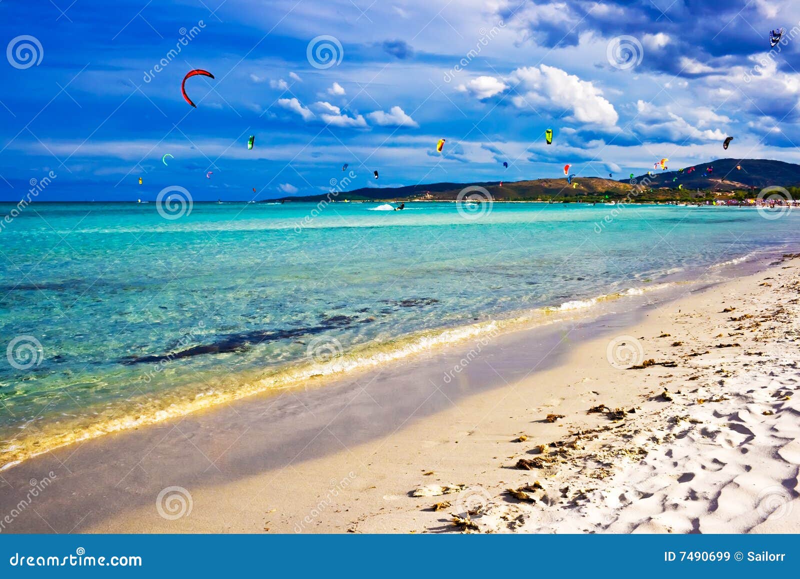Kitesurfing in Italy stock image. Image of lagoon, seascape 7490699