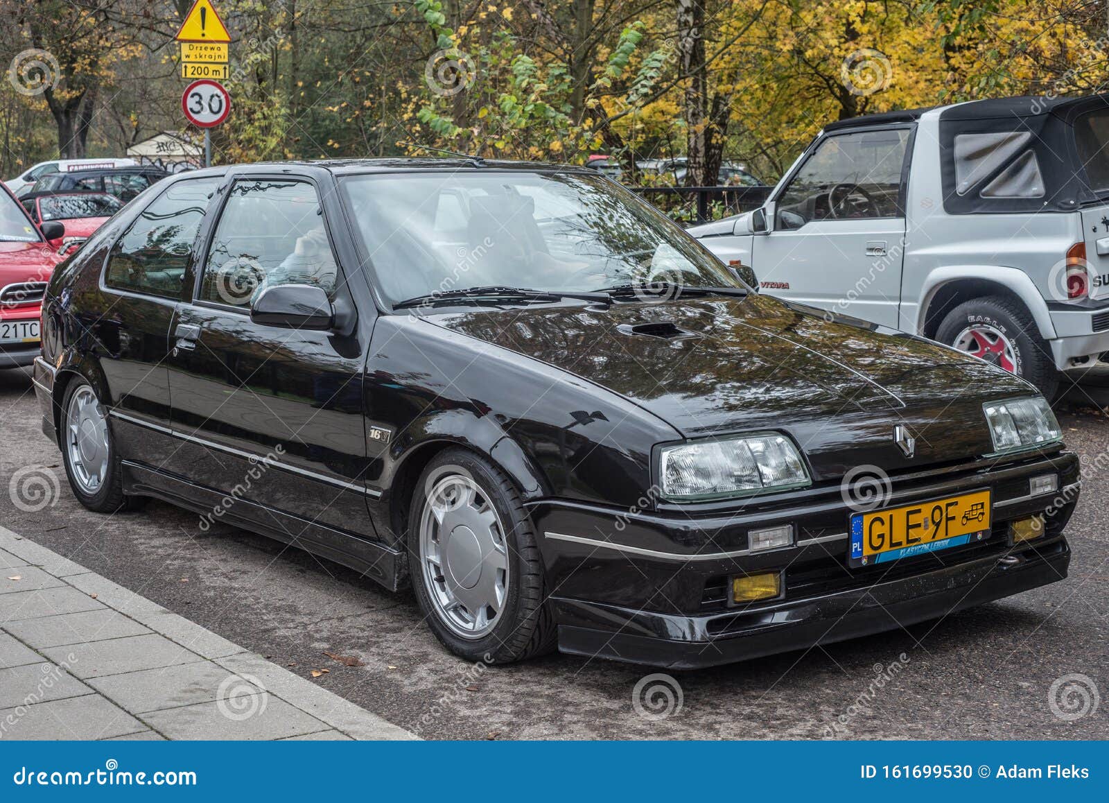 Klassieke Auto Zwarte Renault 19 16V-sportwagen Redactionele Afbeelding - Image of klassiek, 161699530