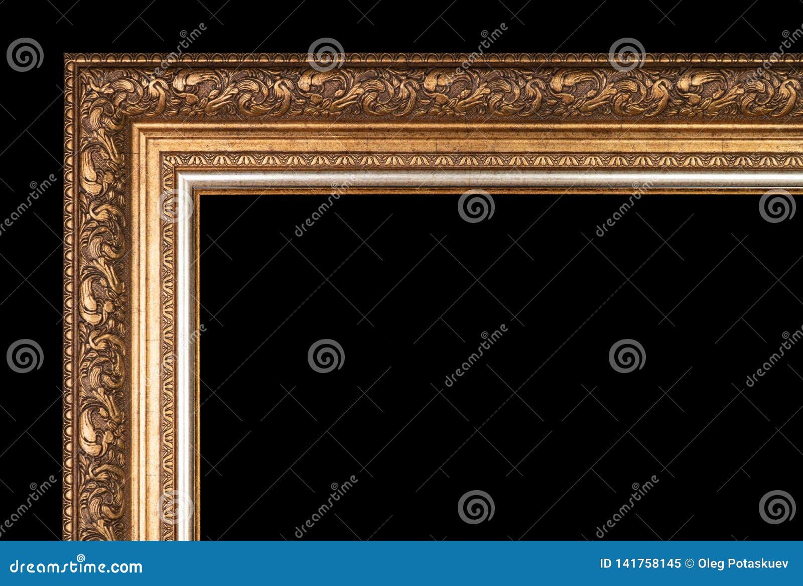 Klassisk ram för målningar med stuckaturen på en svart bakgrund