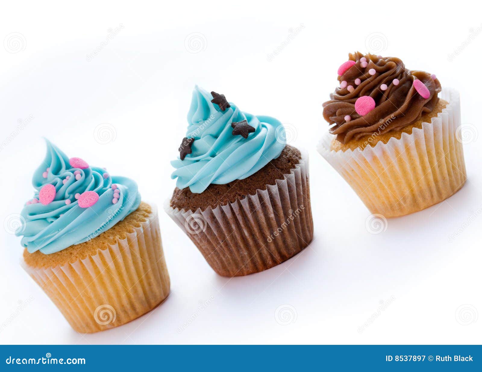 Kleine Kuchen stockbild. Bild von auswahl, butter, slanted - 8537897