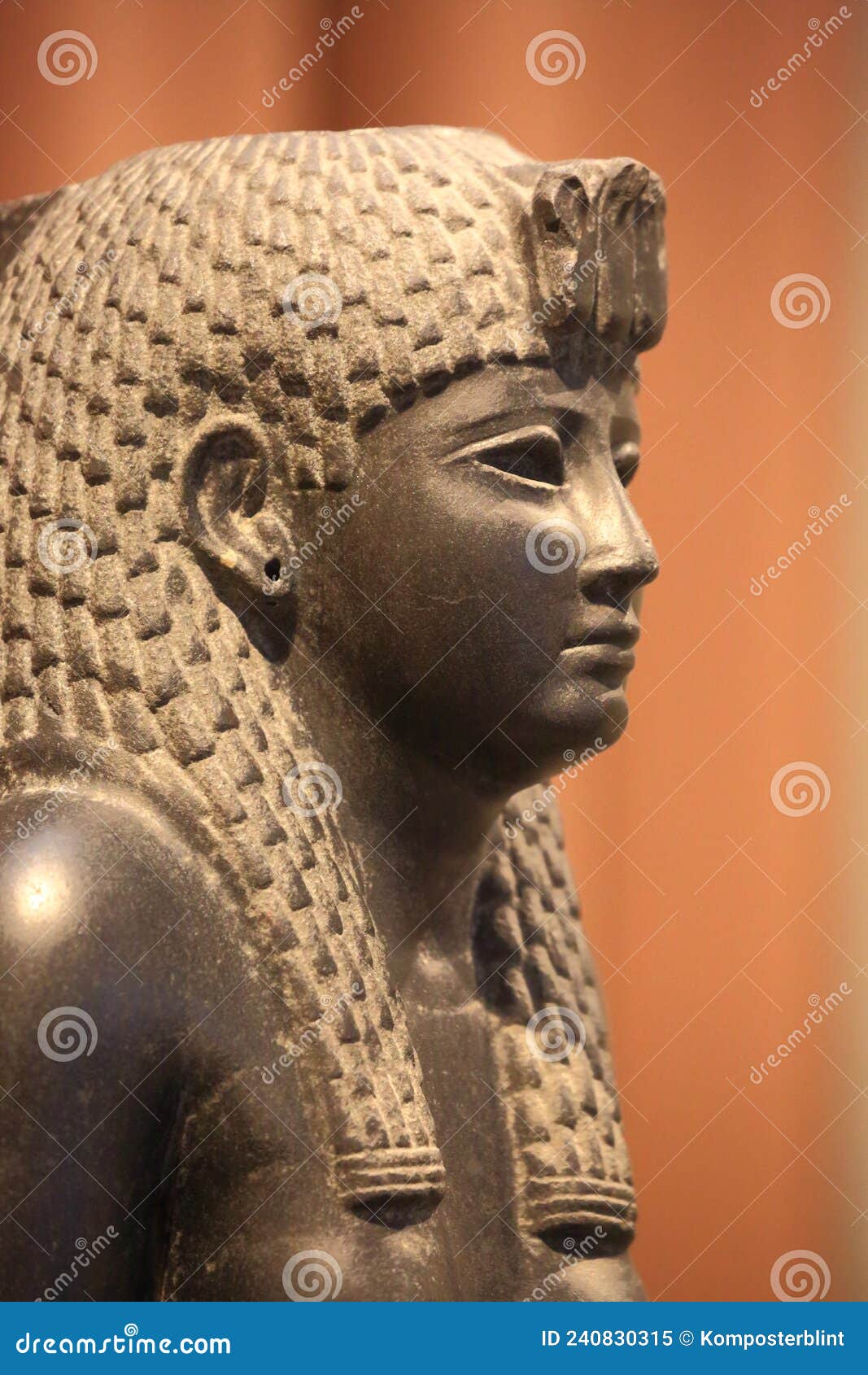 harm Compress Viewer Kleopatra Vii, Królowa Egiptu, 5130 Bc. Posąg Bazaltu Z Kolekcji Zabytków  Państwowych Obraz Editorial - Obraz złożonej z kolekcja, dynastia: 240830315