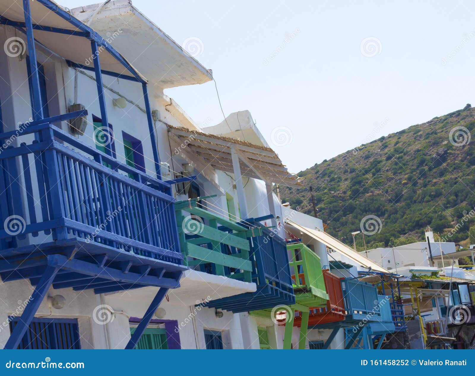 Klima sull'isola di Milos, Isole Cyclades, Grecia. Dettaglio di una piccola località sull'isola di Milos, Isole Cyclades, Grecia