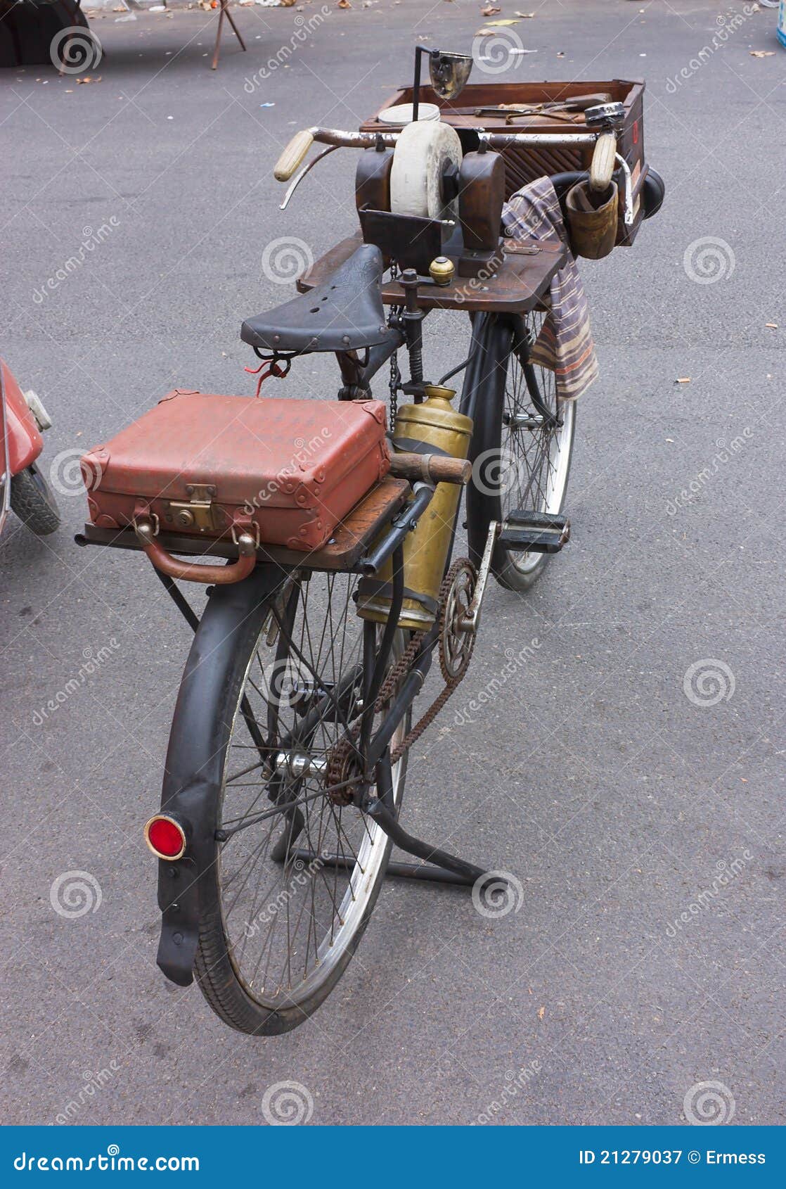 Knife grinder s bicycle stock image. Image of sharpening 21279037