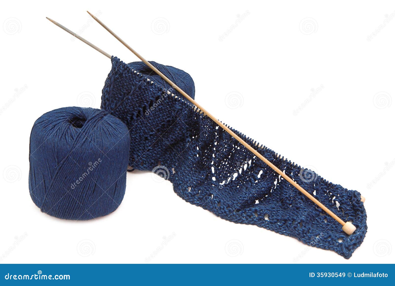 Knitting needles and yarn stock image. Image of clews - 35930549