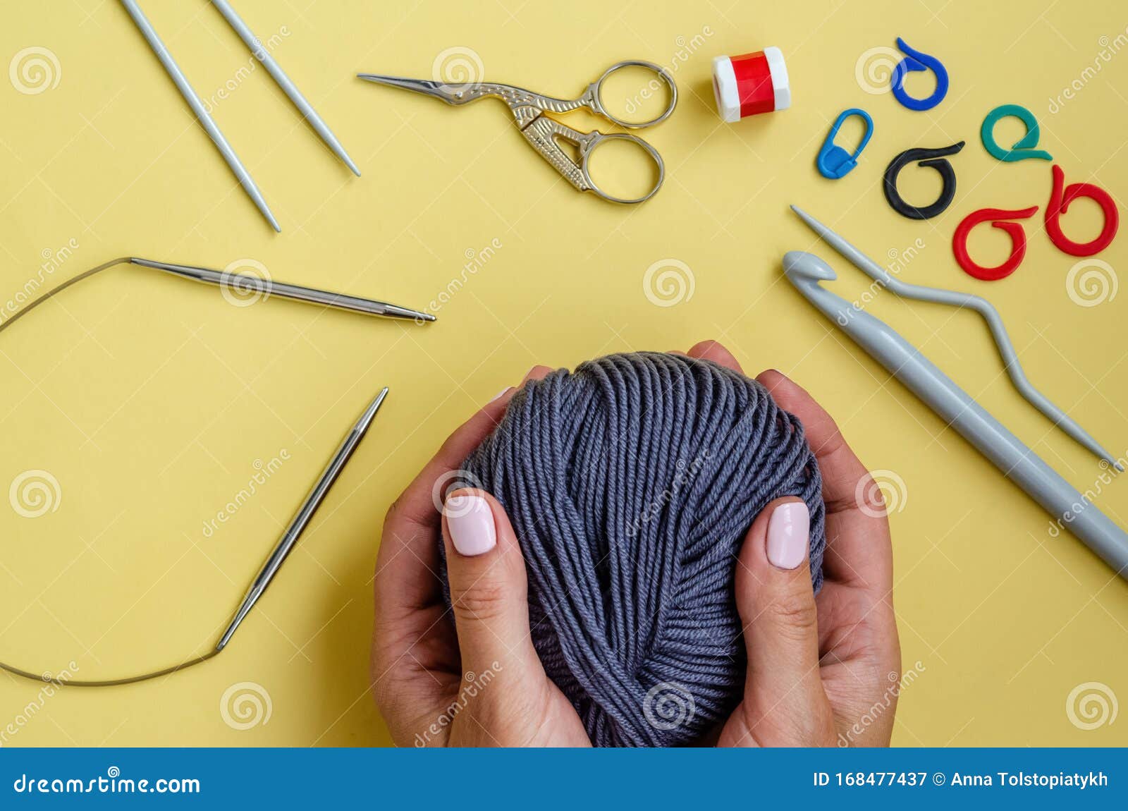 14,800+ Knitting Tools Stock Photos, Pictures & Royalty-Free