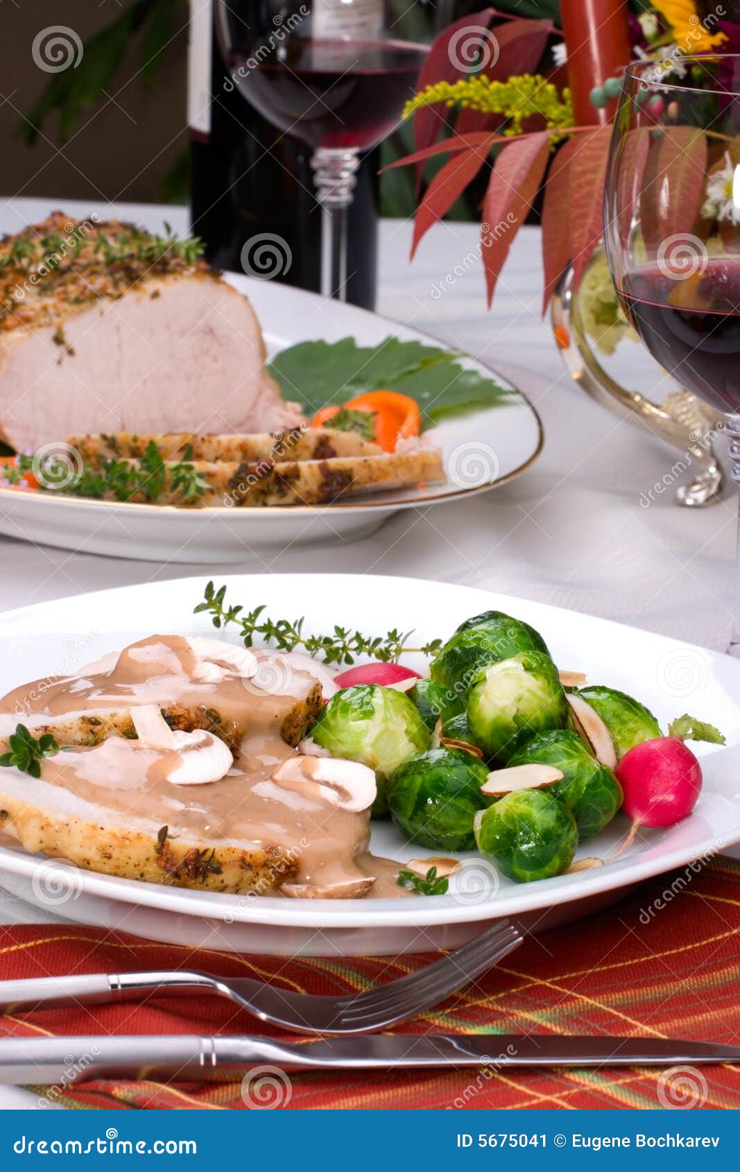 Knoblauch-Thymian-Braten-Schweinefleisch Stockbild - Bild von gebacken ...