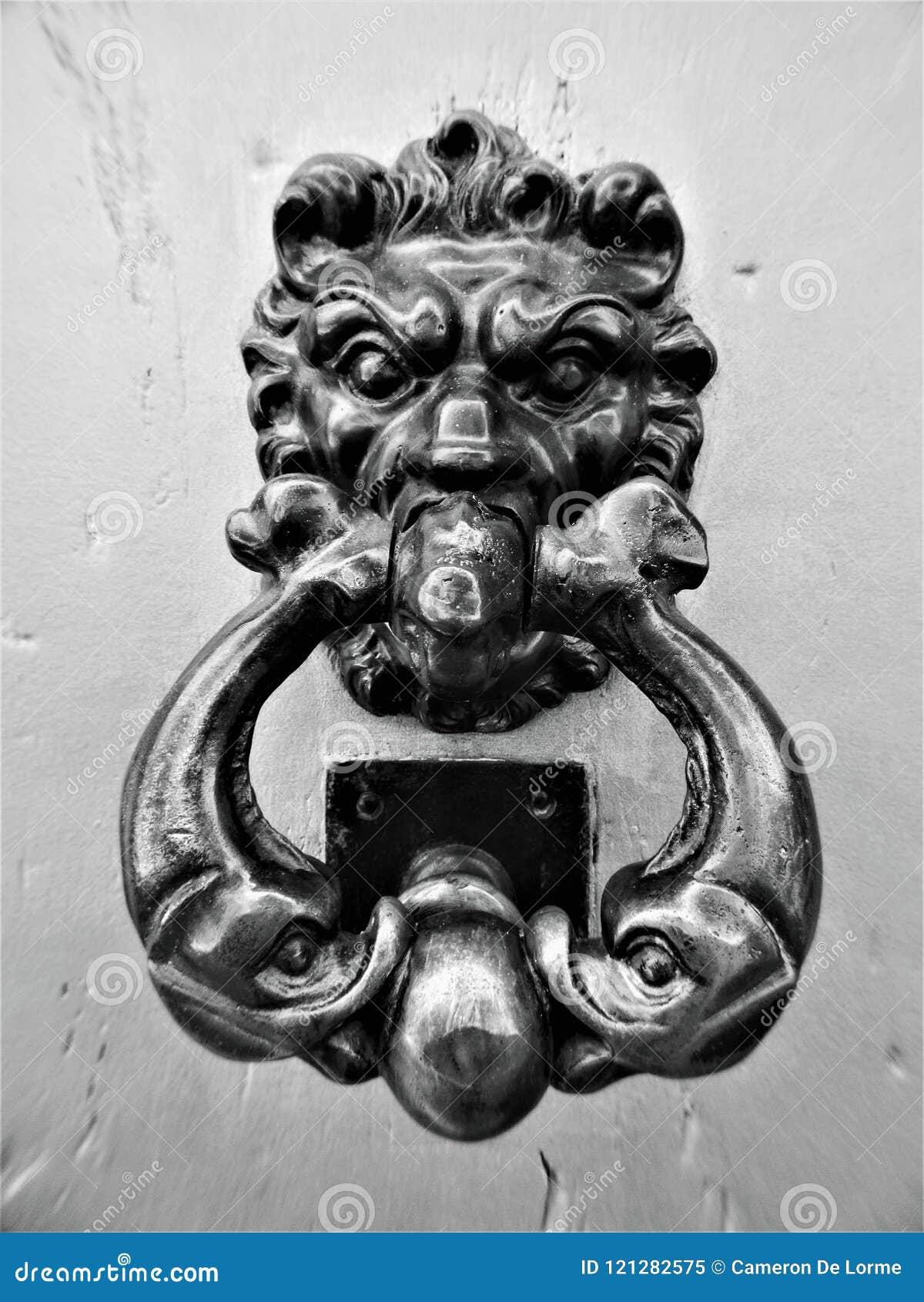 the knockers of archivo municipal de alicante ii