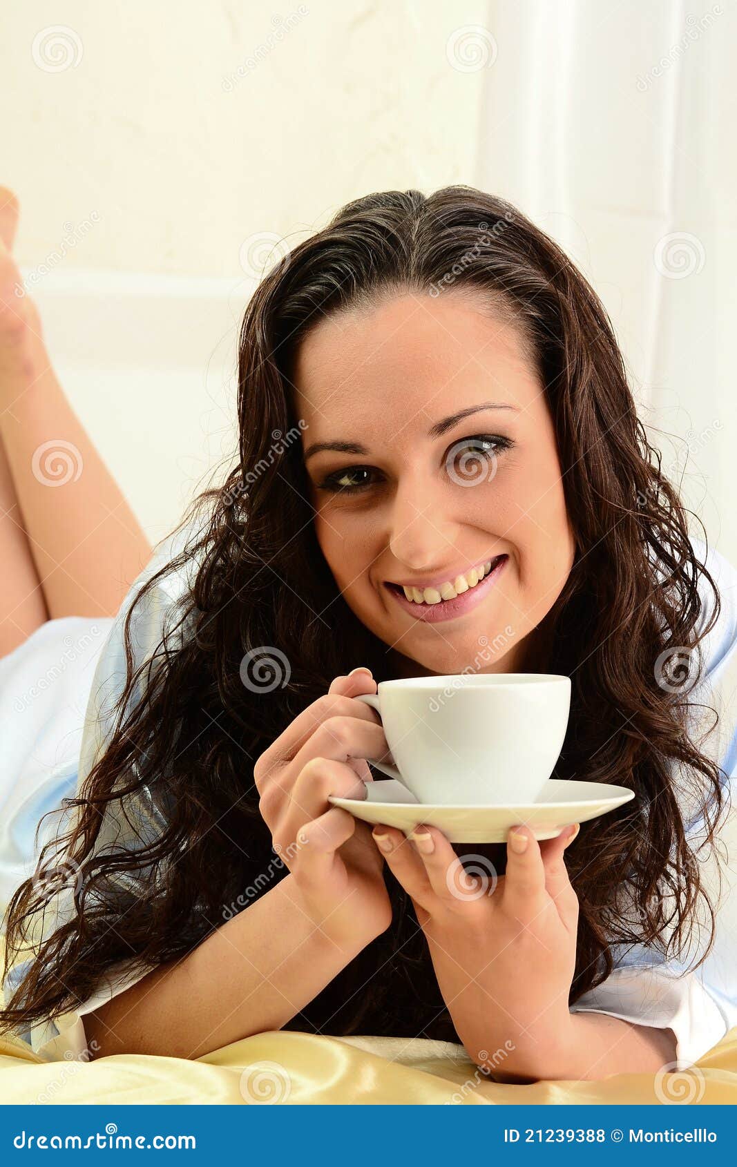 Kobiet łóżkowi kawowi target1626_0_ potomstwa. łóżkowej powabnej kawy target1632_0_ kobiety potomstwa