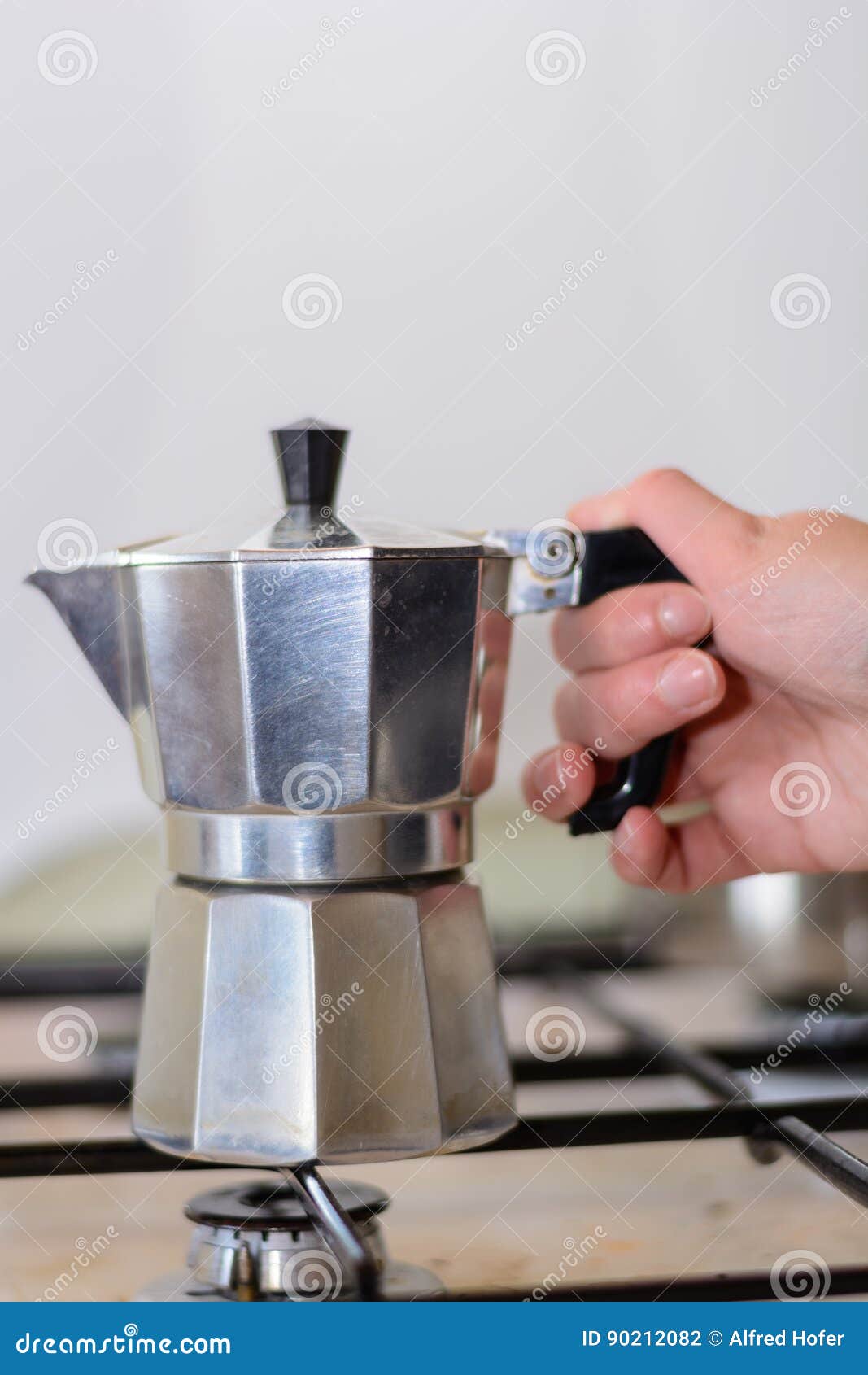 Durf Bestaan stem Koffie Met Koffiepot Te Koken Stock Foto - Image of machine, sluit: 90212082