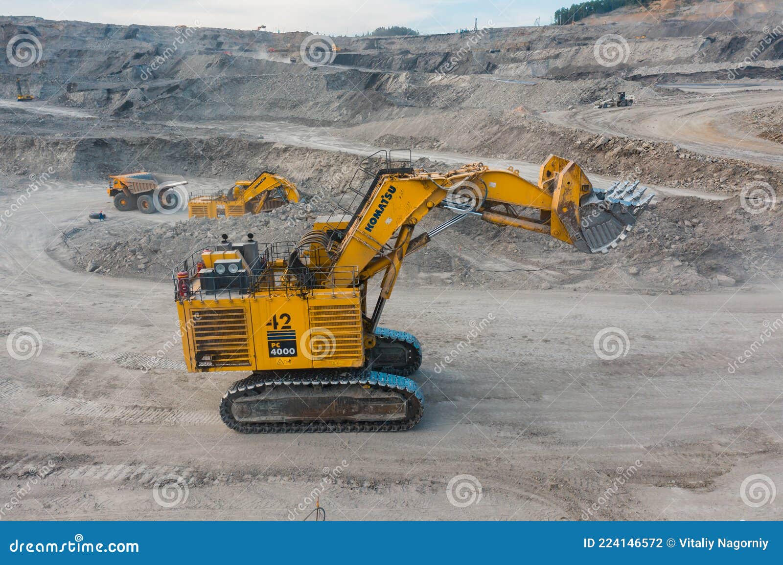 Komatsu Pc4000 Electric Excavator In An Open Pit Editorial Photography Image Of Pc4000 Mining