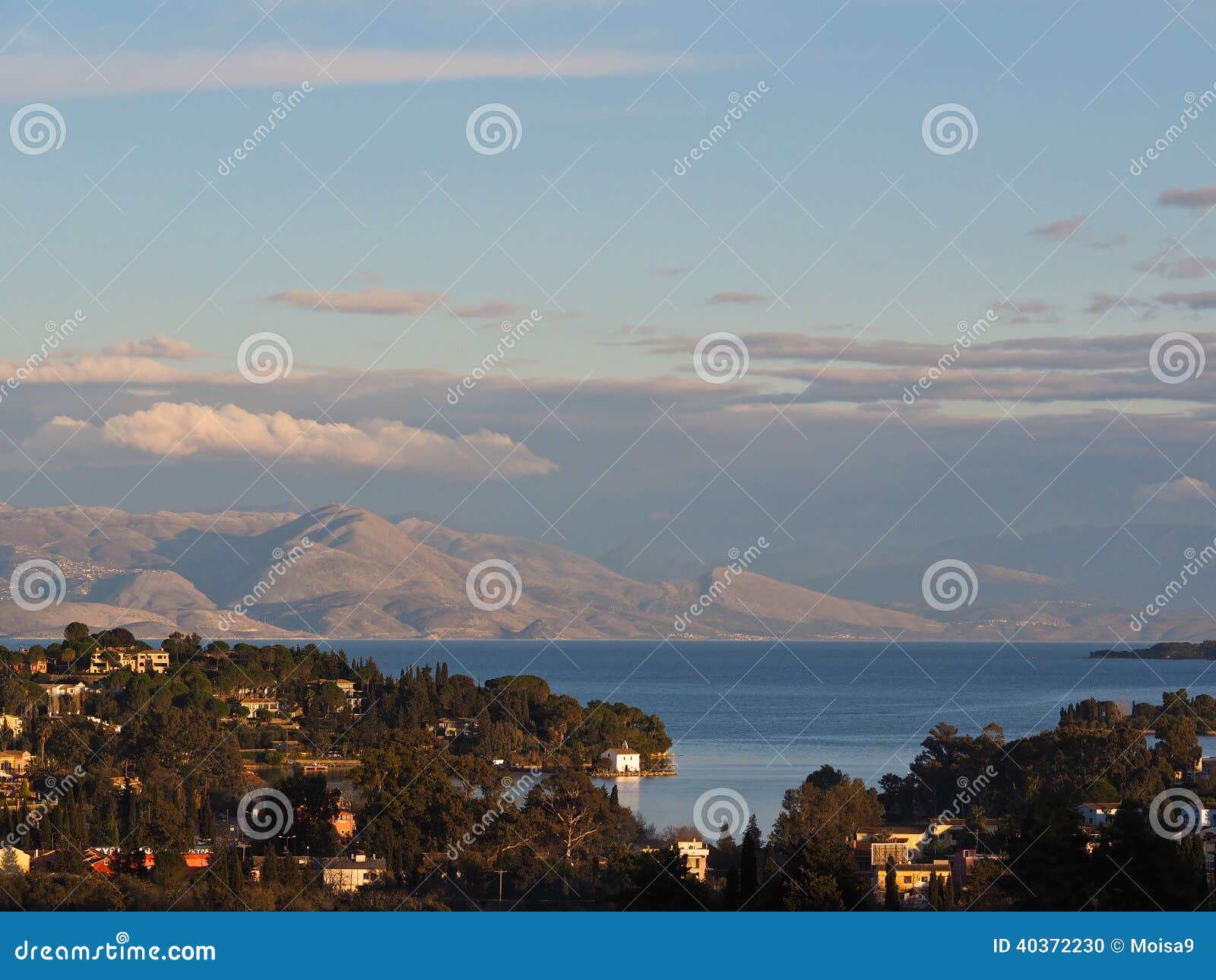 Kommeno zatoka na Corfu zdjęcie stock. Obraz złożonej z eurydice - 40372230