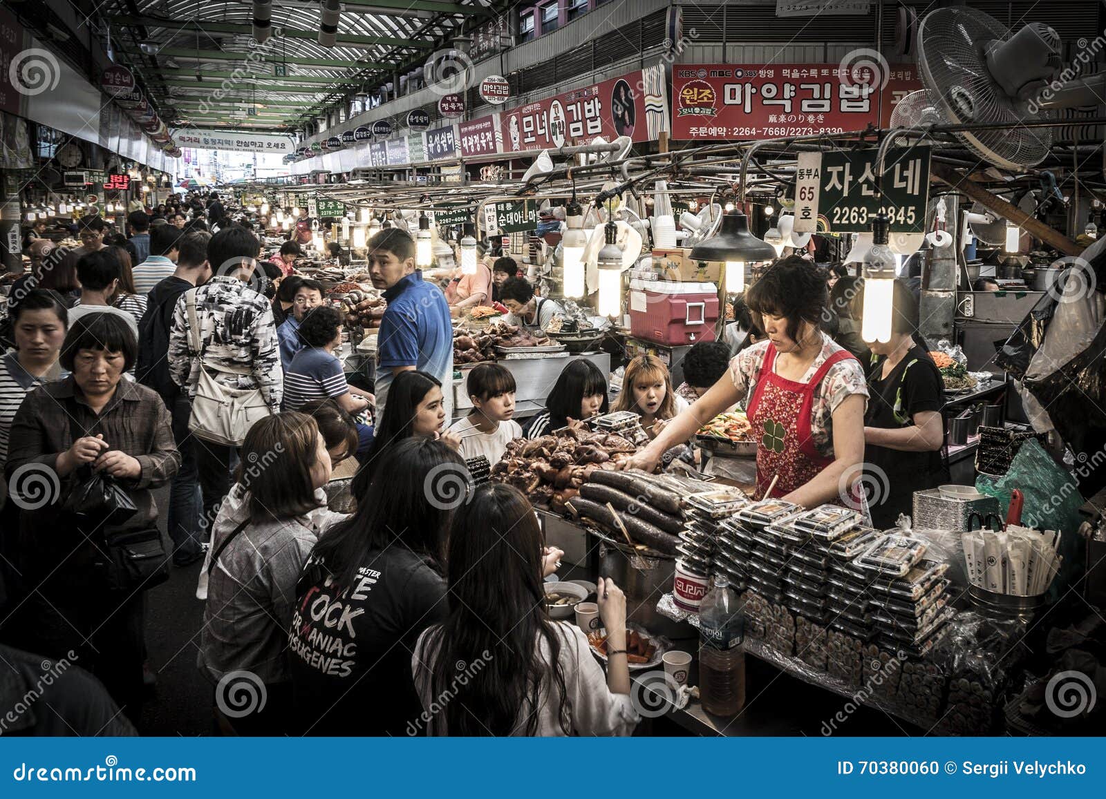 Korean street food market editorial image. Image of experience - 70380060