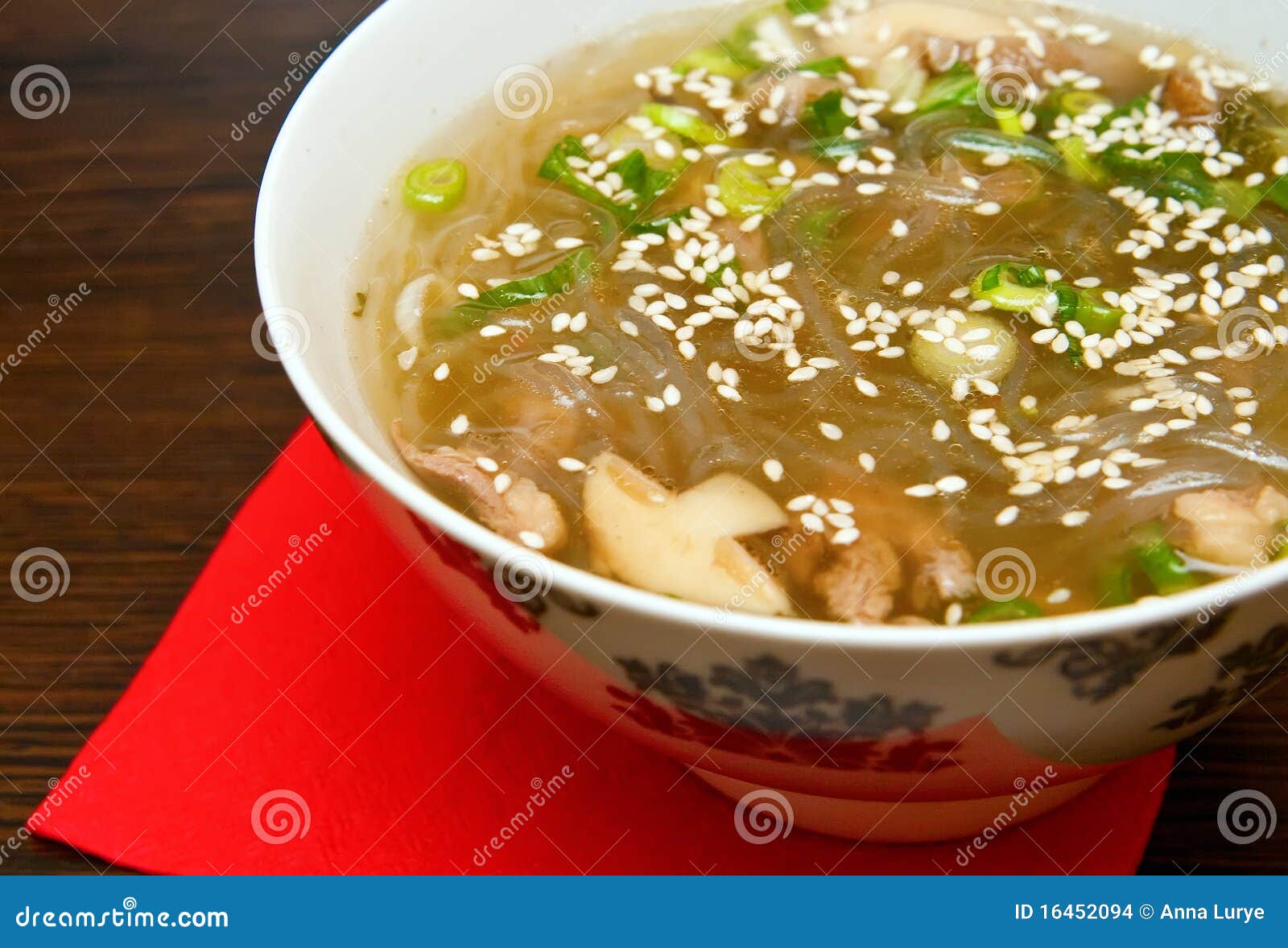 Koreanische Suppe stockfoto. Bild von bohne, geschirr - 16452094