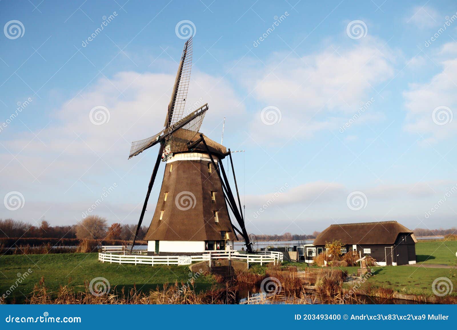 korenmolen eendragt mill near the lock of the zevenhuizer verlaat