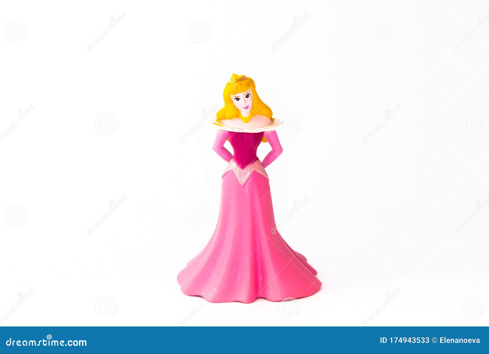 Princess Elsa and Anna from Frozen 2 Magical Journey. this Event is a  Promotion for New Disney Blockbuster Movie Editorial Image - Image of  dress, castle: 164197410