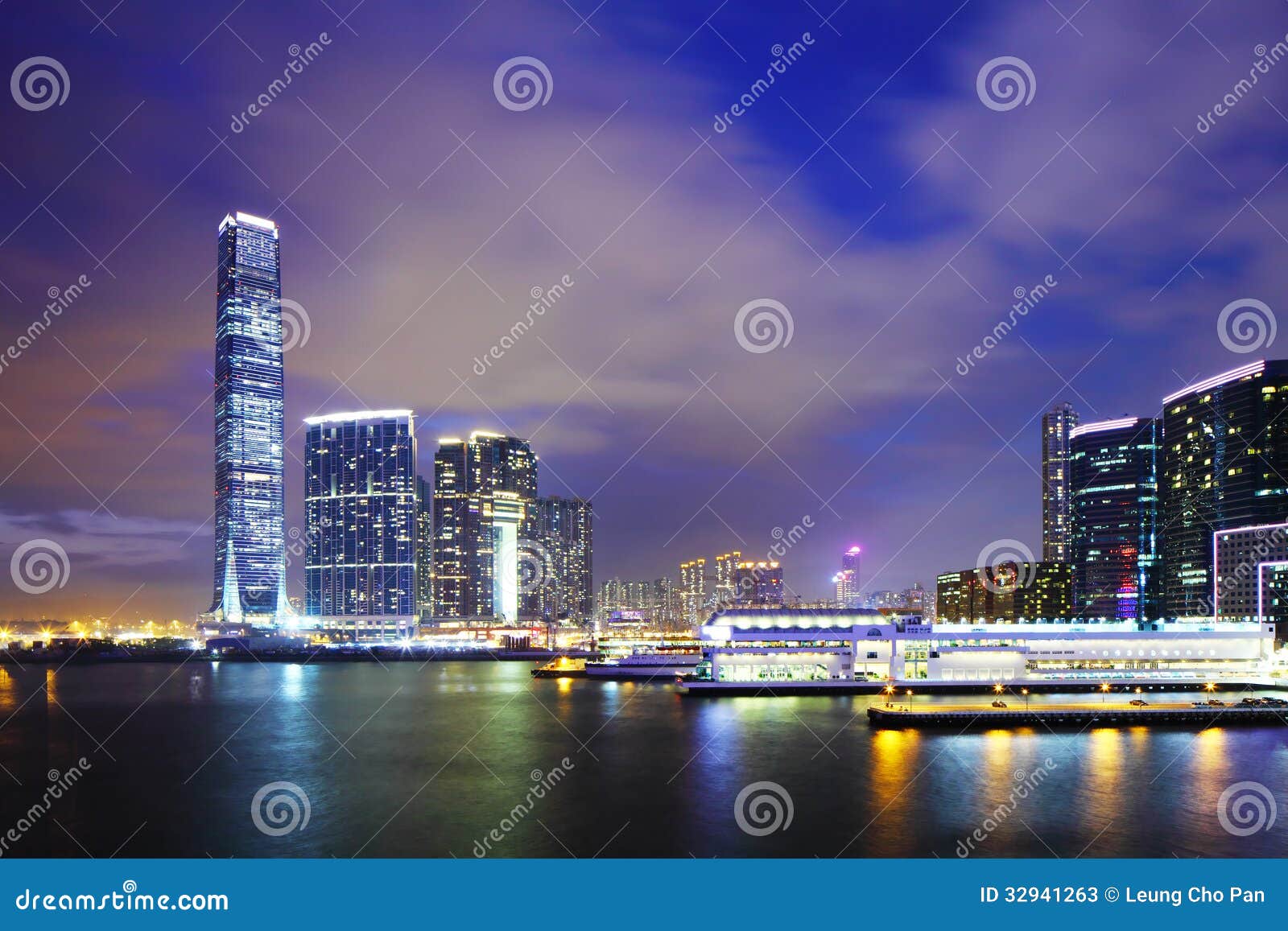 Kowloon district at night stock image. Image of kowloon - 32941263