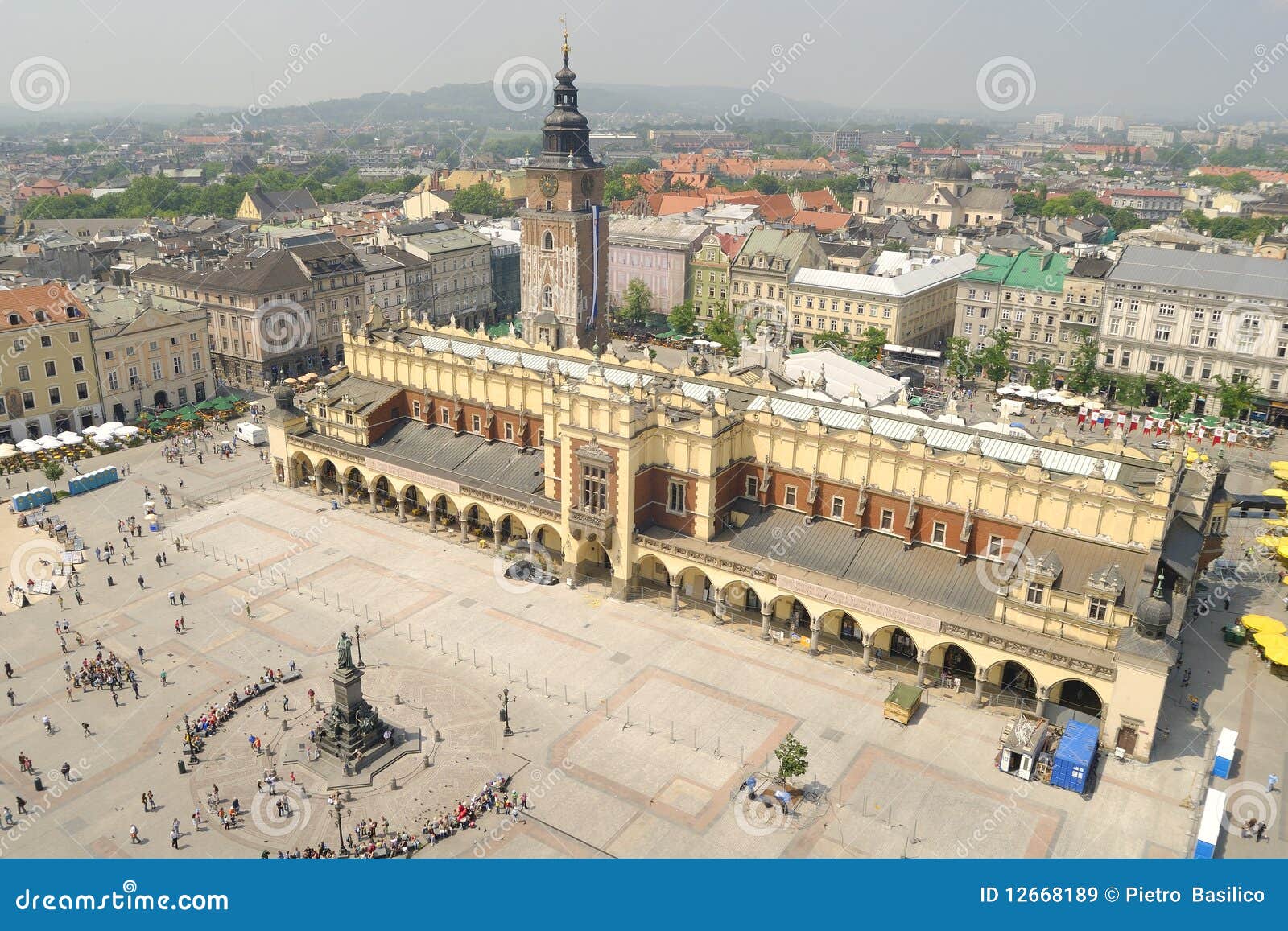 krakow market square