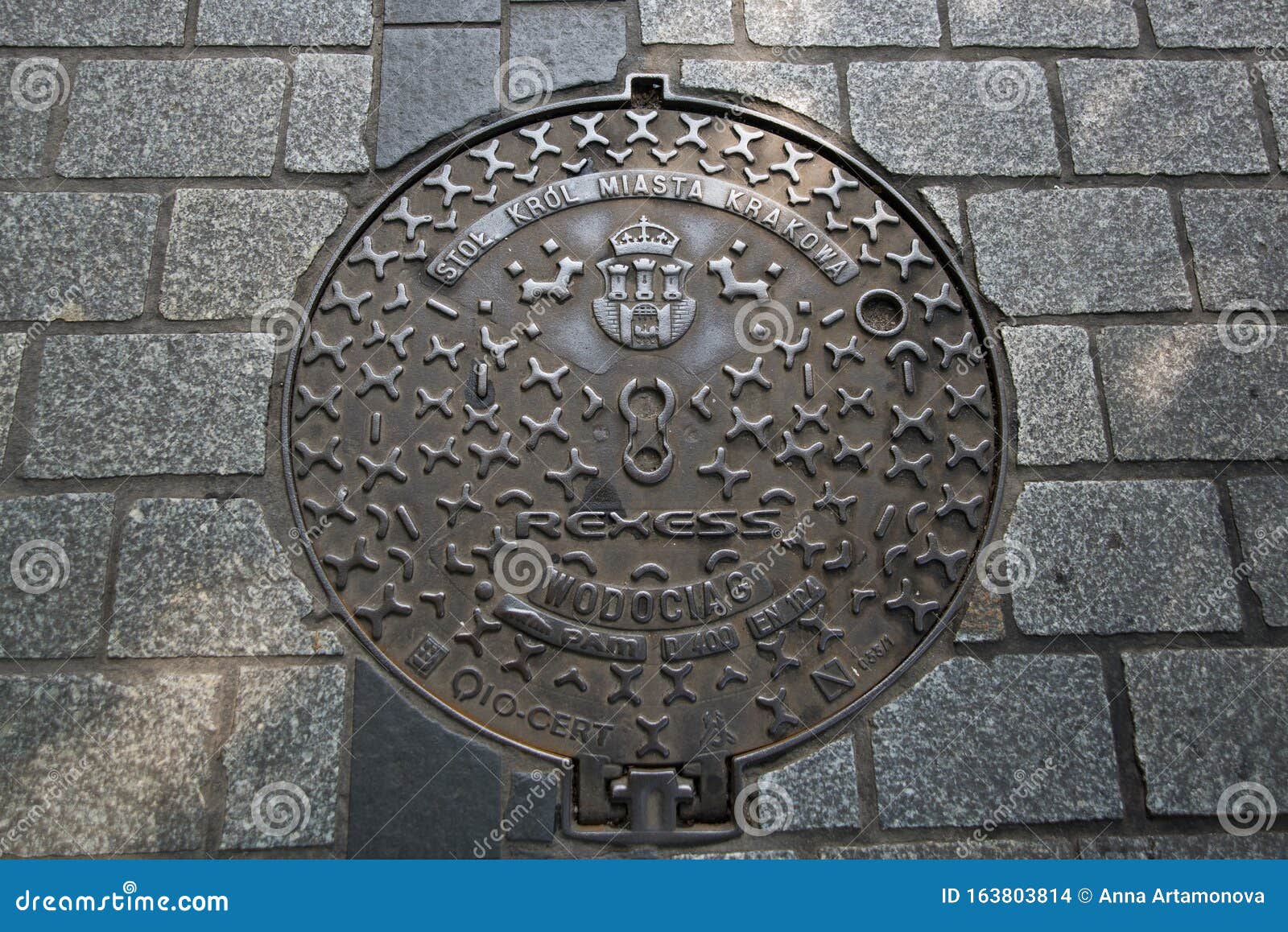 Krakow Poland Symbol Of Old Town Krakow On Metal Manhole On Market Square Stock Photo Image Of Landmark Europe 163803814