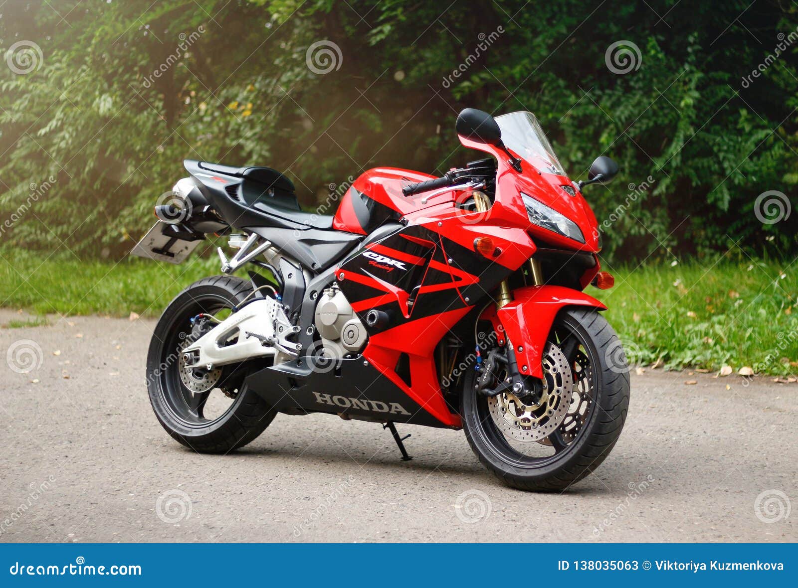 pics Honda Cbr 600 Rr 2021 Negra https es dreamstime com krasnoyarsk rusia de mayo sportbike rojo y negro honda cbr rr pc image138035063