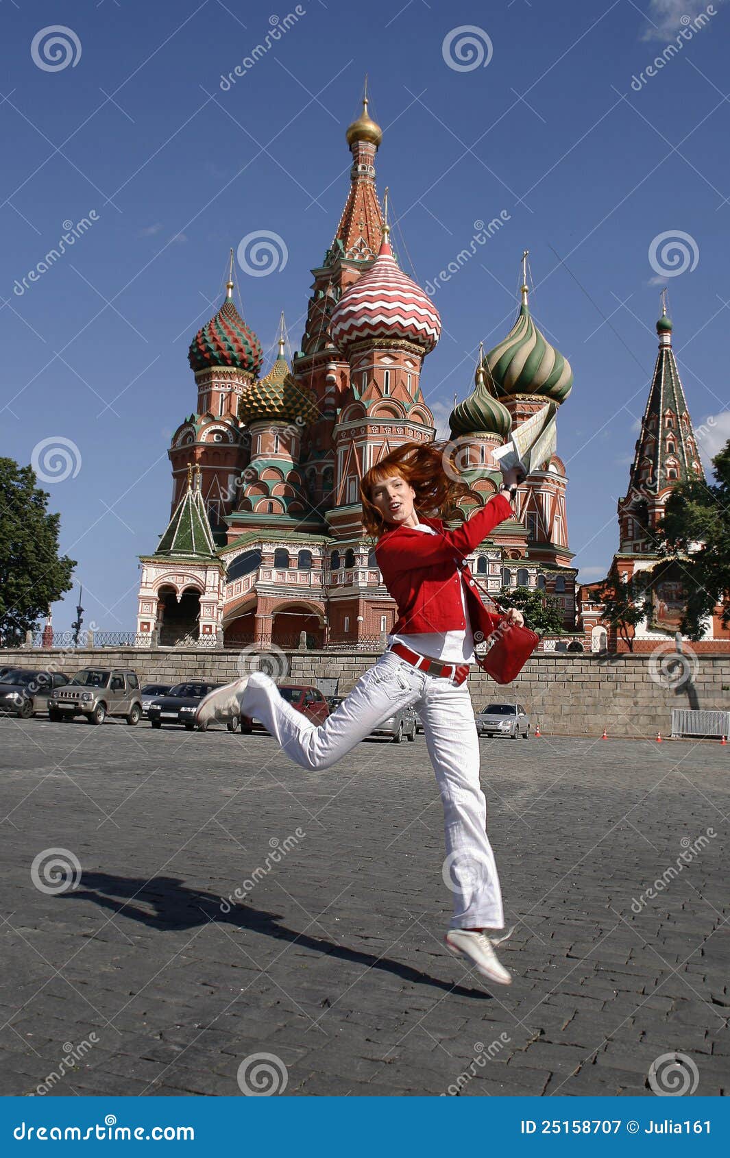 Кремлевская женщина. Москва веселая. Прогулки по Москве экскурсии. Фотопрогулка по Москве. Москва Веселые картинки.