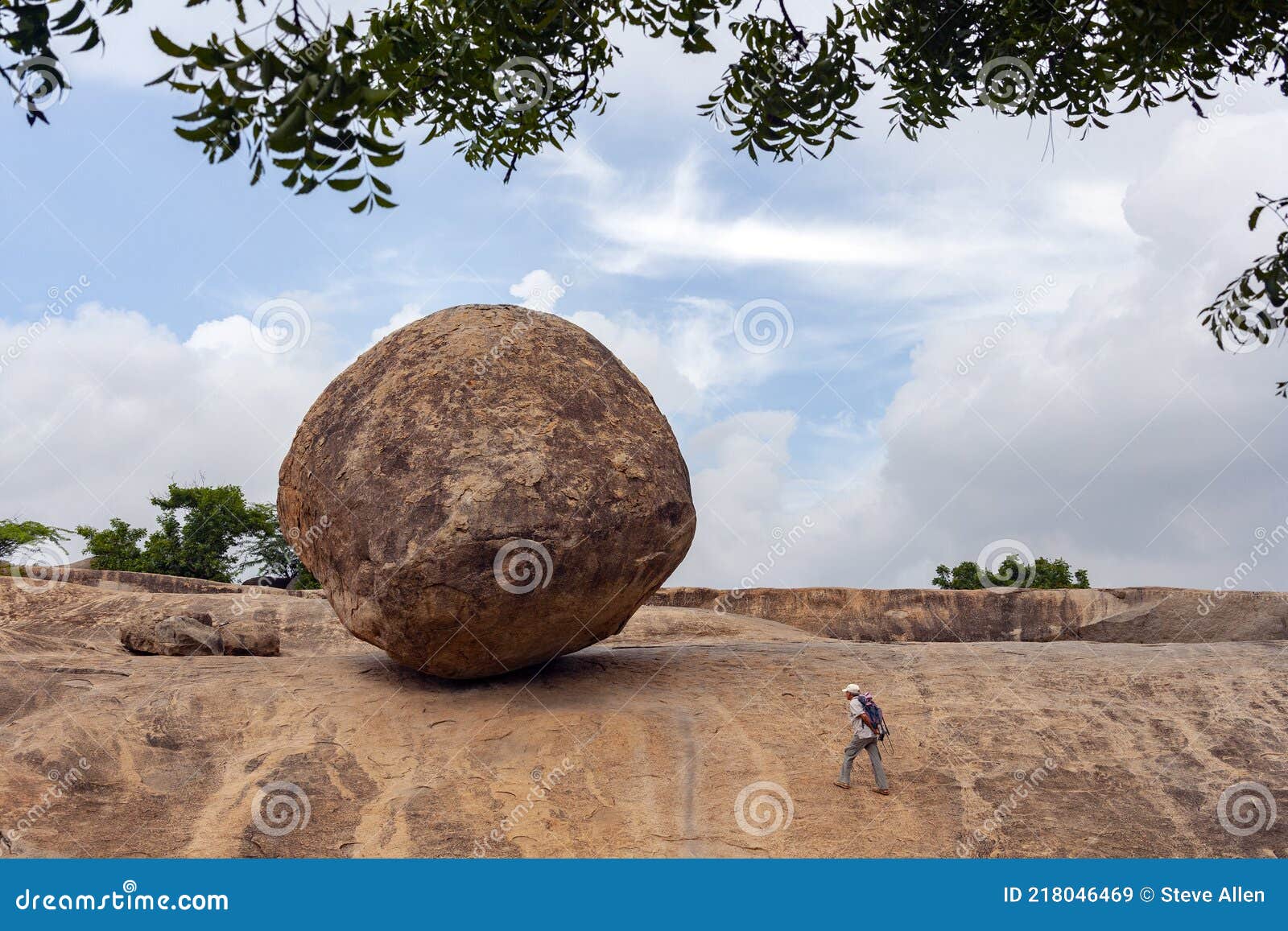 Krishna`s Butter Ball, a Huge Boulder in Mamallapuram, Tamil Nadu, India  Stock Image - Image of site, asia: 222414965