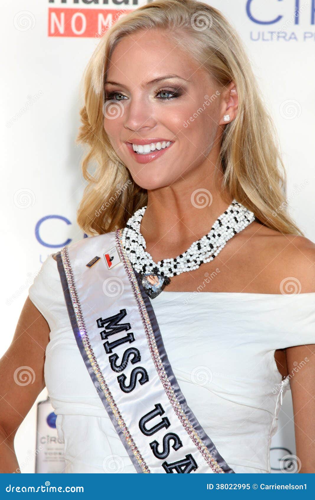 Kristen Dalton Editorial Image Image Of Hills White 38022995