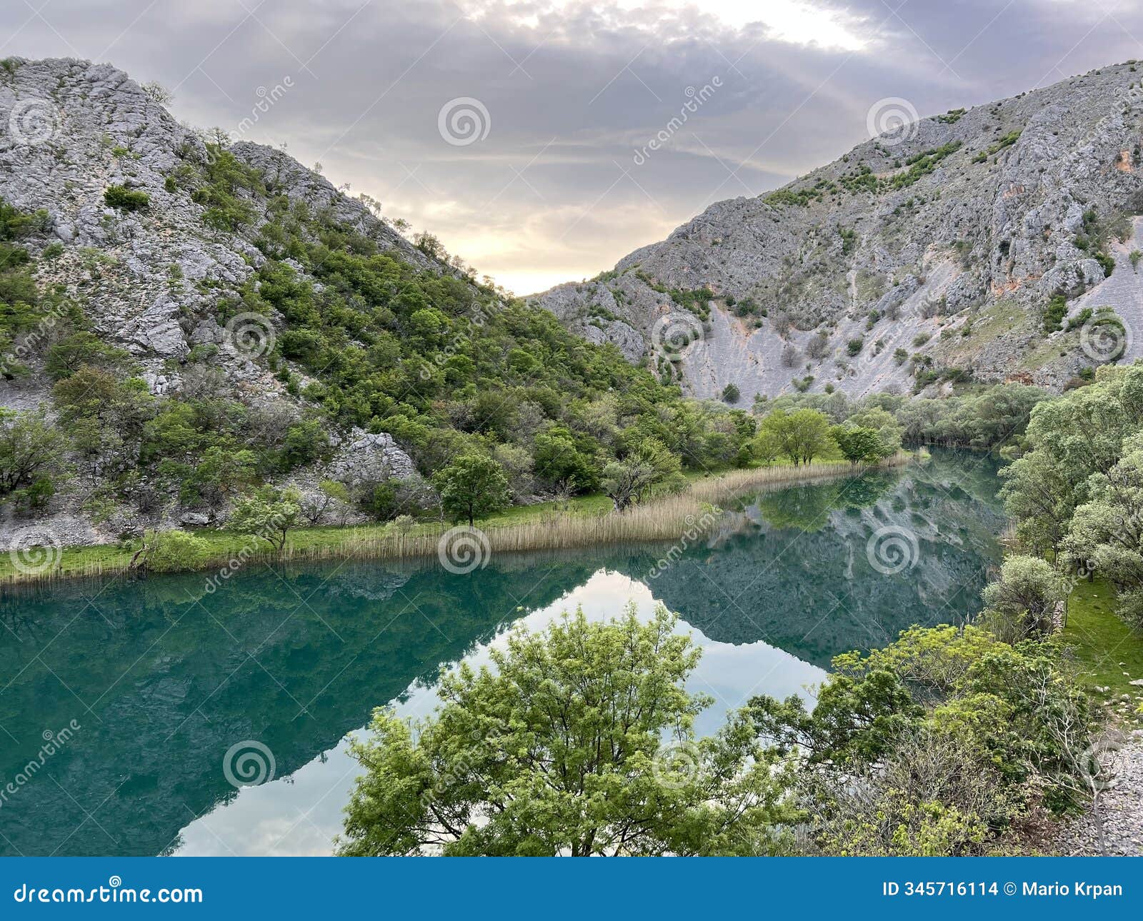 krupa river, right tributary of zrmanja (velebit nature park, croatia) - fluss krupa, rechter nebenfluss der zrmanja