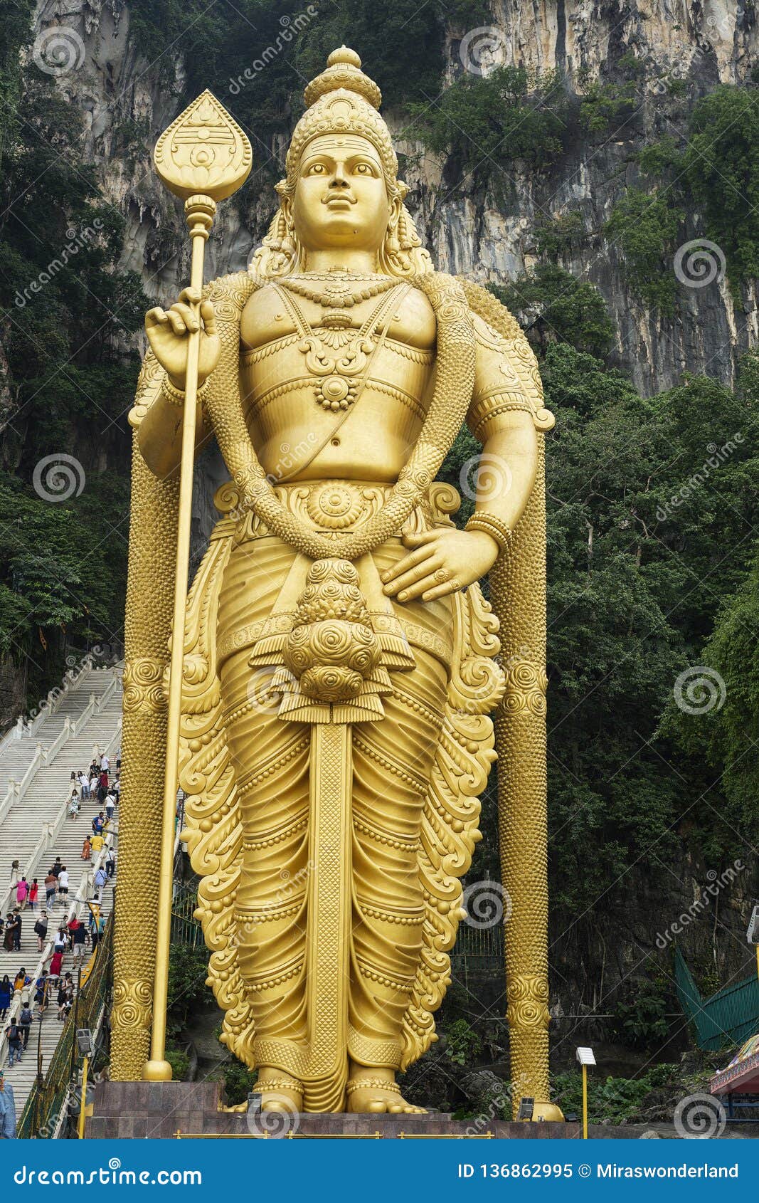 Murugan Murugan Ladies Sex - Huge And Golden Hindu Statue Of Lord Murugan At Batu Caves In  KualaSexiezPix Web Porn