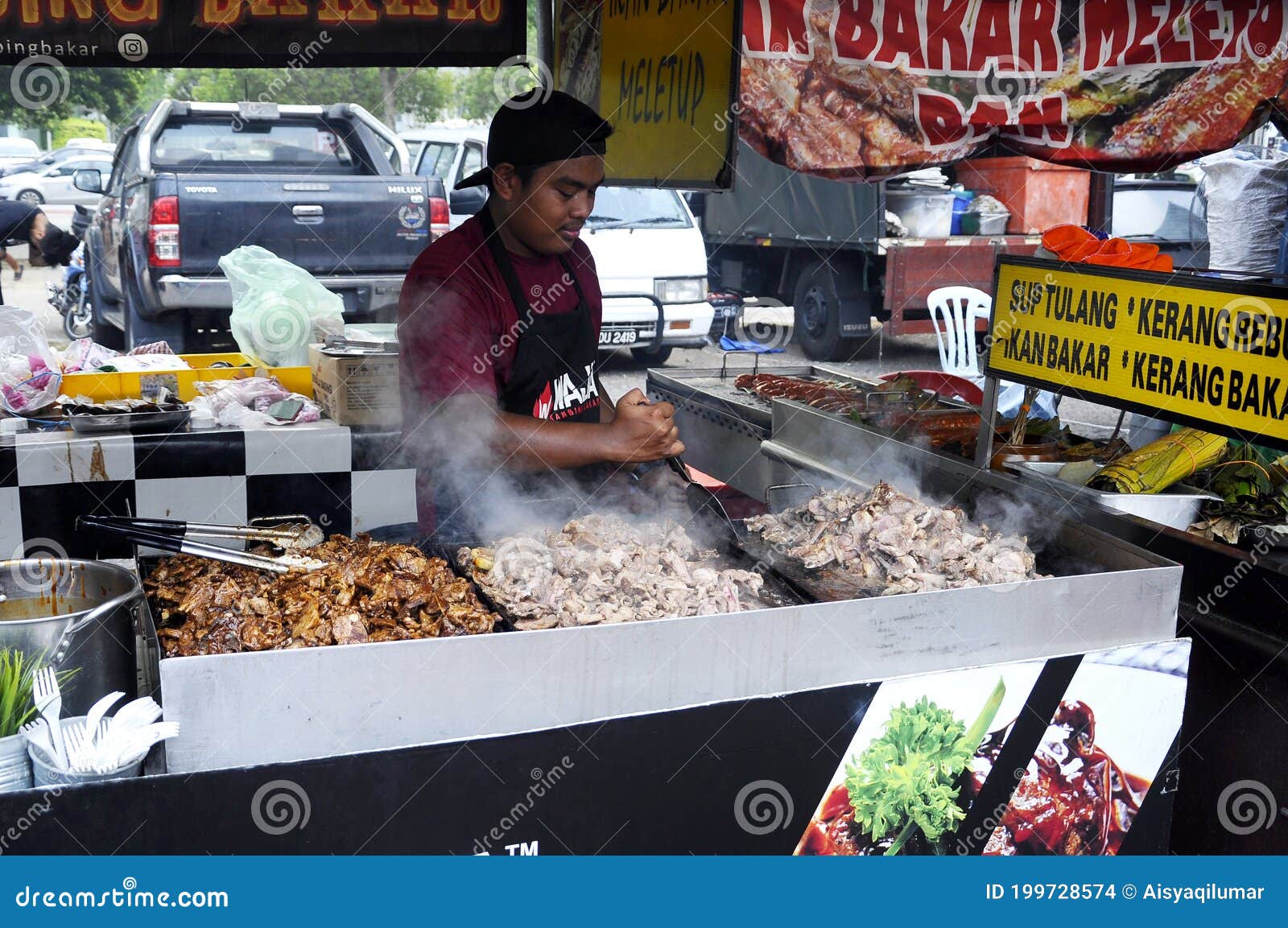 Street Vendors Sell Local Food To the Public. Editorial Stock Image
