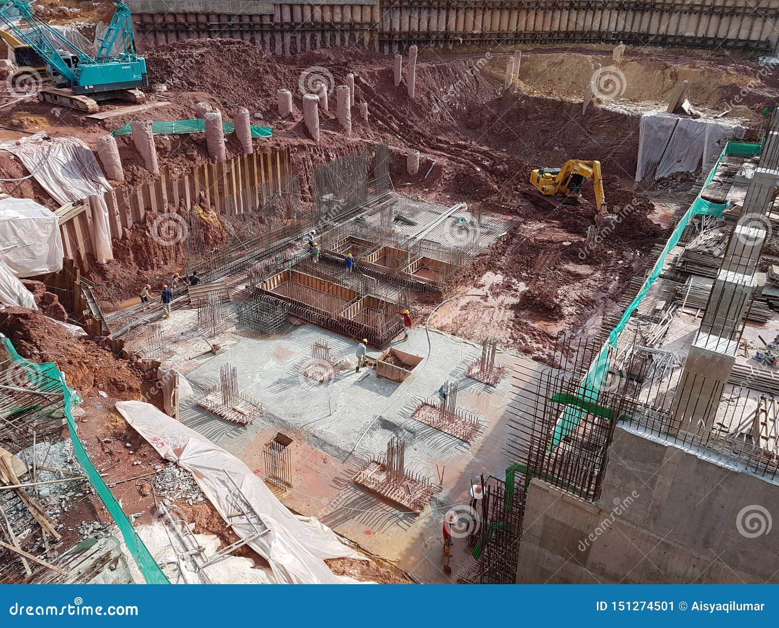 Building Basement Under Construction Using the Open Cut Method