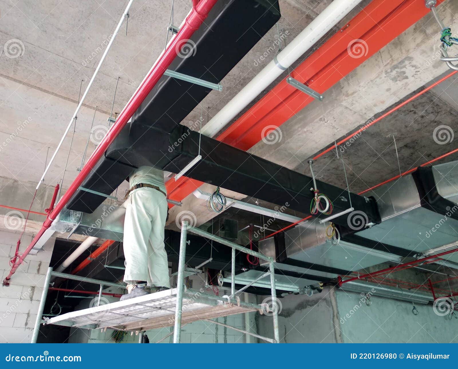 Installation of Electrical Services, Conduit, Cable Tray and Wire-ring at  the High Leve Editorial Image - Image of electrical, high: 220126980