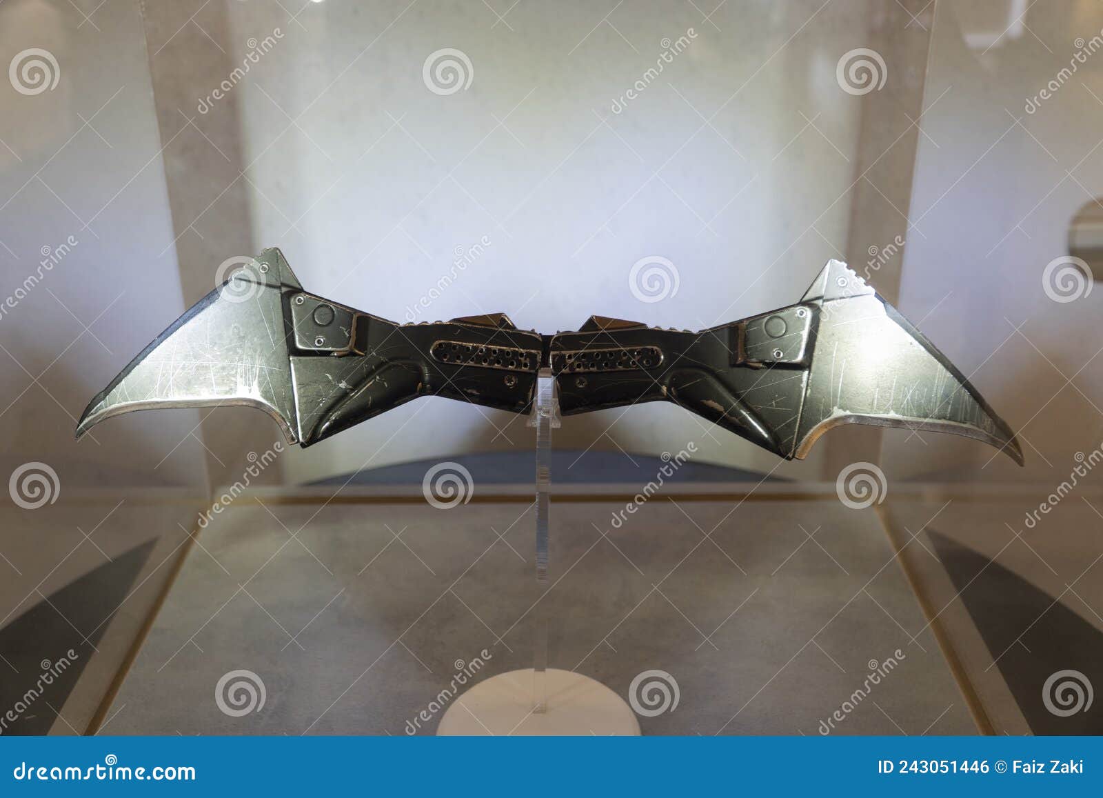 Boomerang and Chest Plate from the Batman. this is a Road Show Promotion  for the Latest DC Movie Editorial Photo - Image of poster, fighting:  243051446