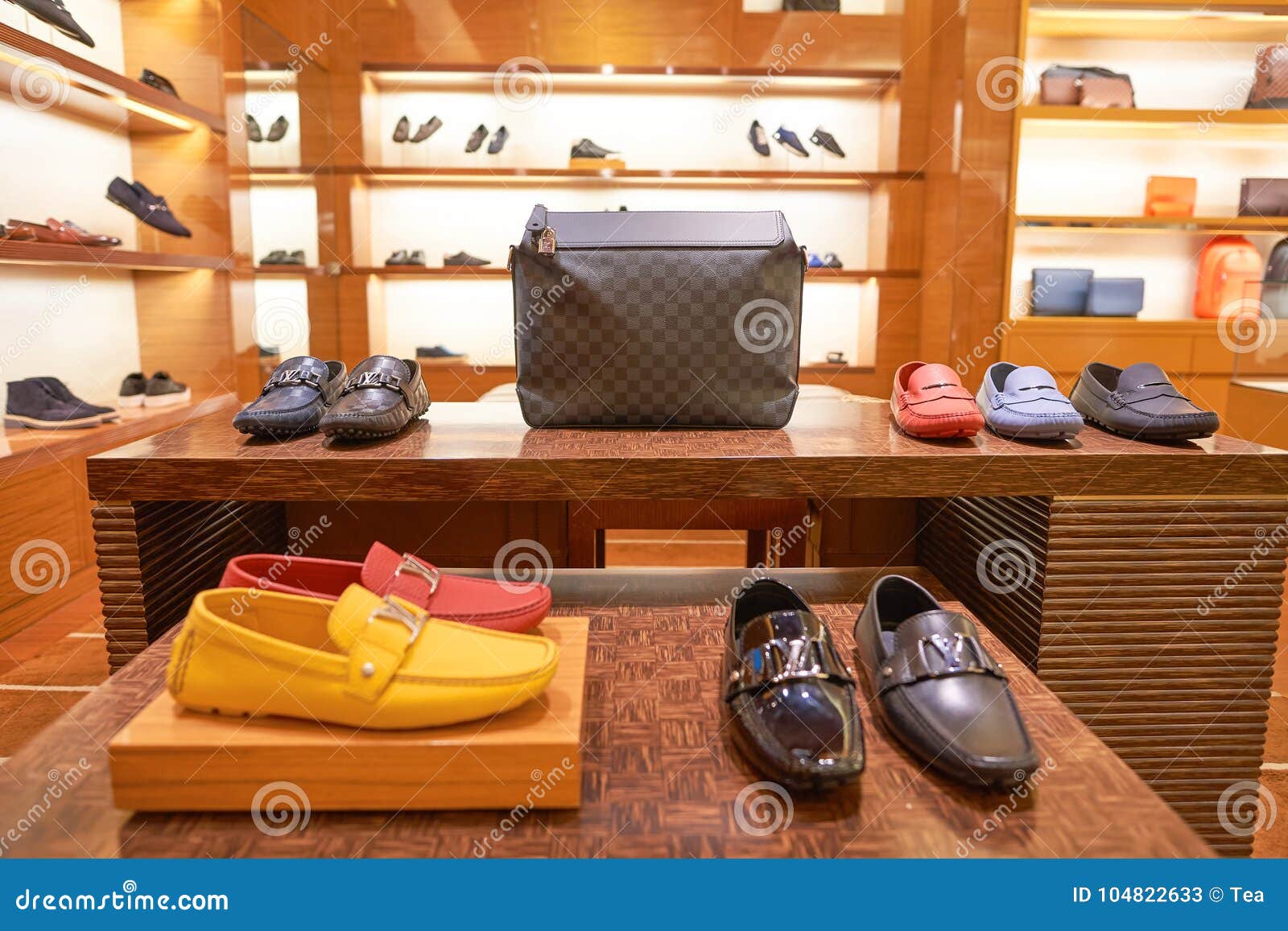 Suria KLCC editorial stock photo. Image of boutique - 104822633