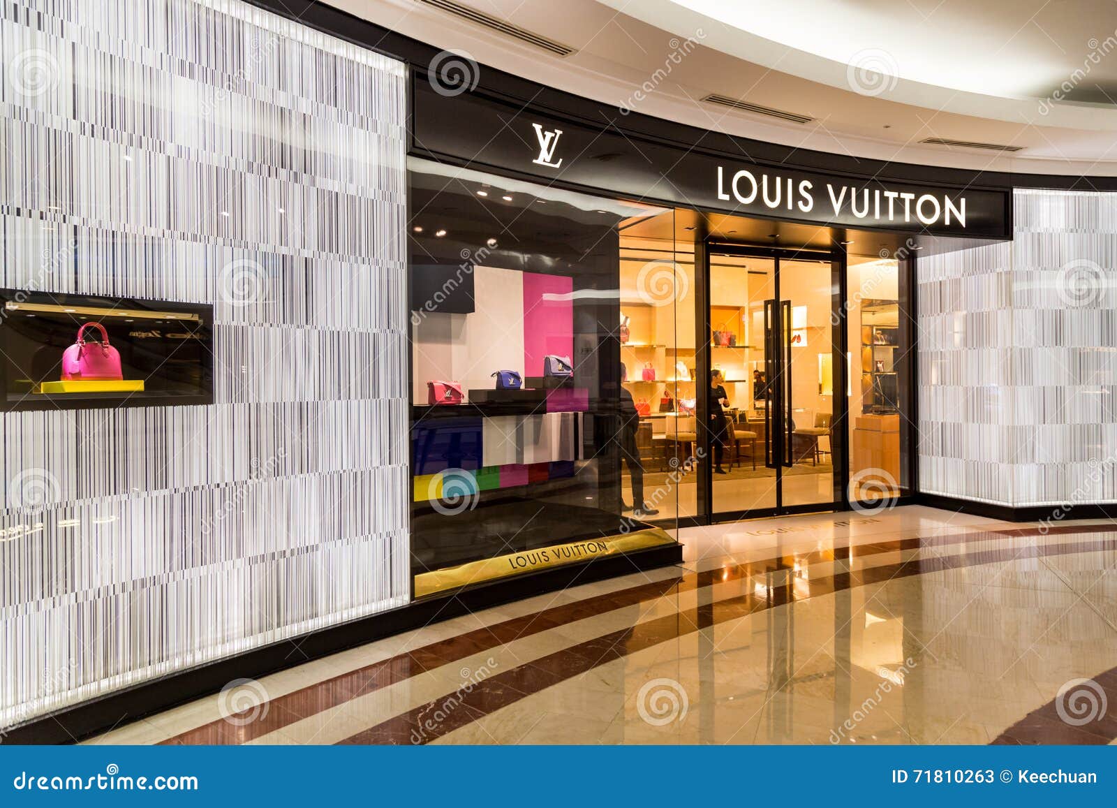 KUALA LUMPUR, MALAYSIA, May 20, 2016: A Louis Vuitton LV Outlet Editorial Stock Photo - Image of ...