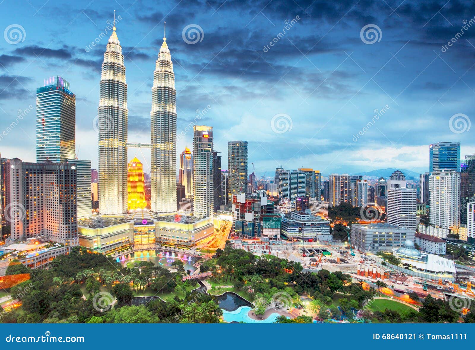 kuala lumpur, malaysia skyline