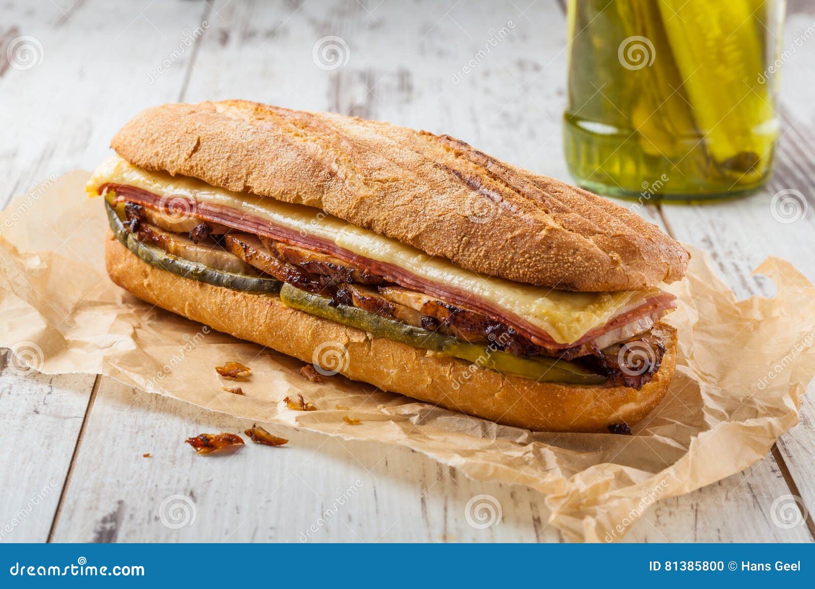 Kubanisches Sandwich stockfoto. Bild von mariniert, geschmolzen - 81385800