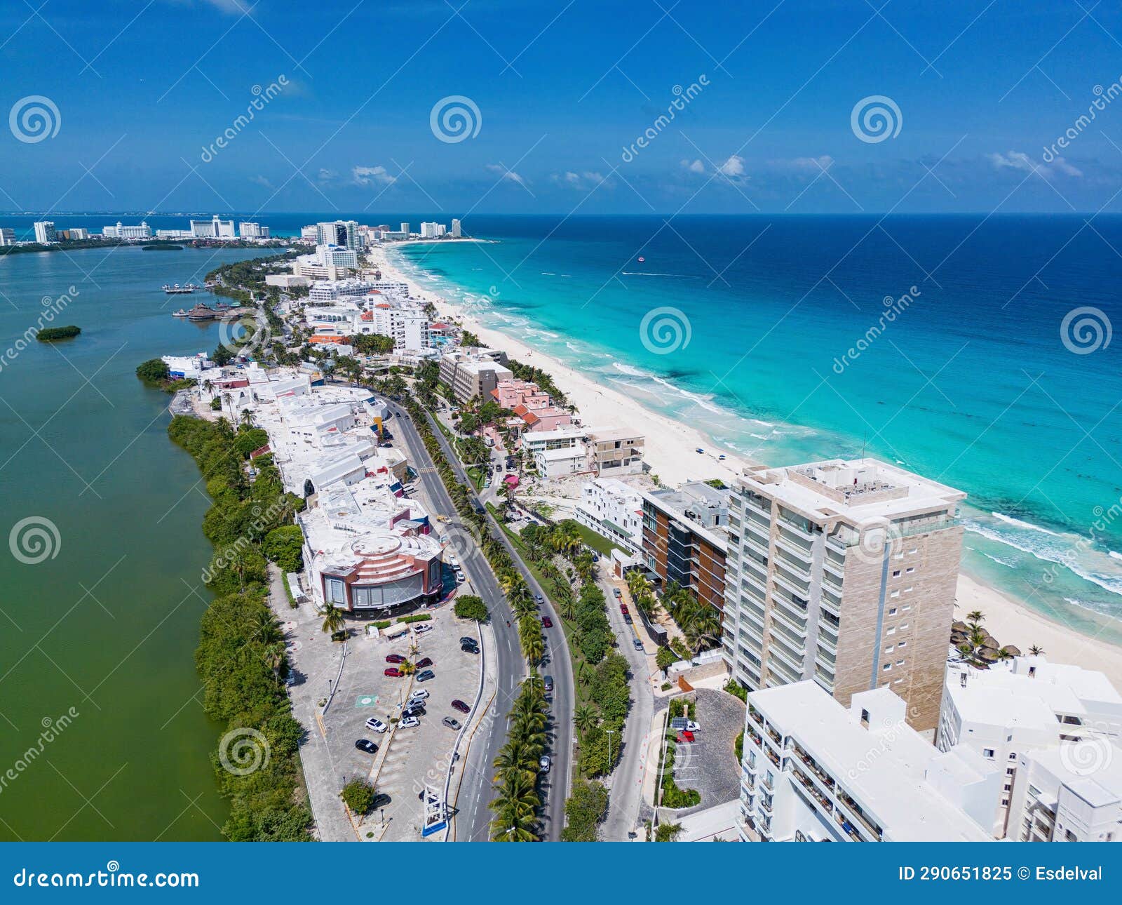 kukulcÃÂ¡n avenue daylight: island's caribbean and lagoon