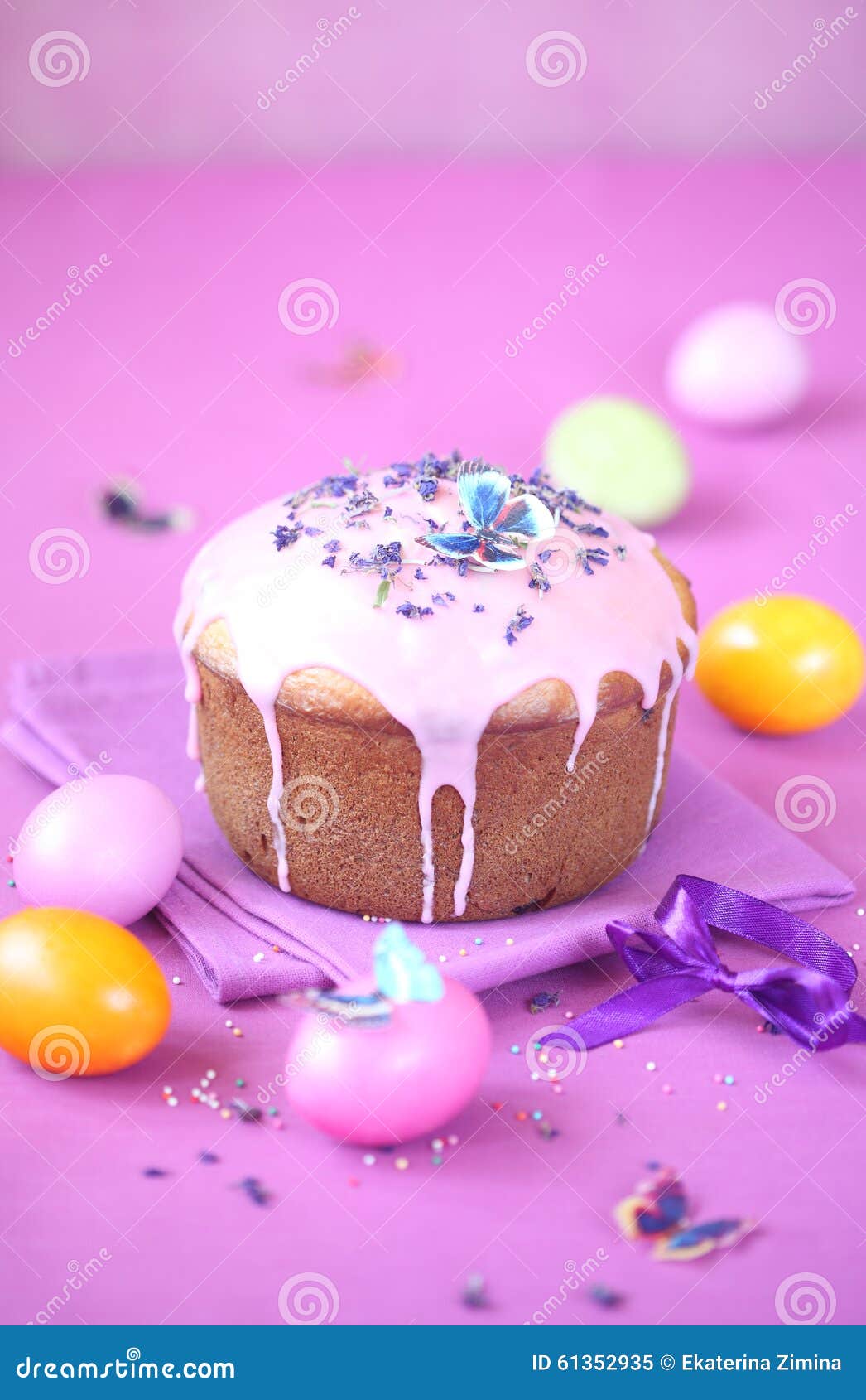 美味的复活节蛋糕 — 图库照片©belchonock＃146190159