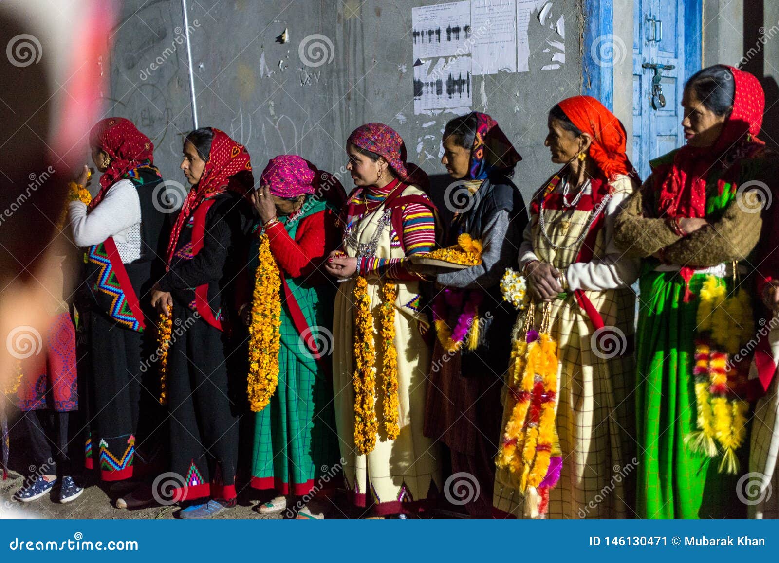 Cute Little Girl in Himachali Traditional Dress Stock Photo - Image of  asian, interlocked: 182506862