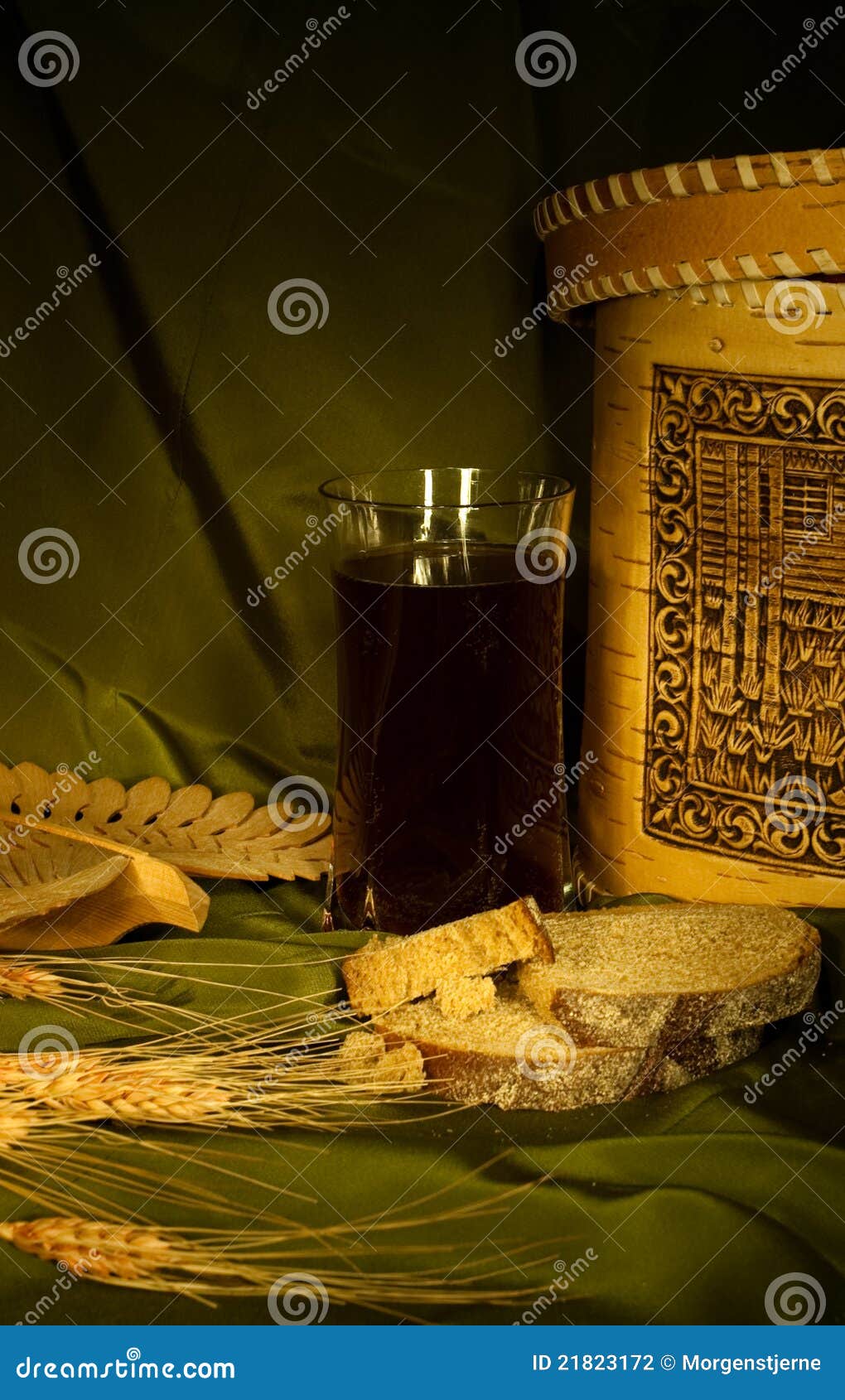Kvas stock photo. Image of dark, gourmet, kvass, bread - 21823172